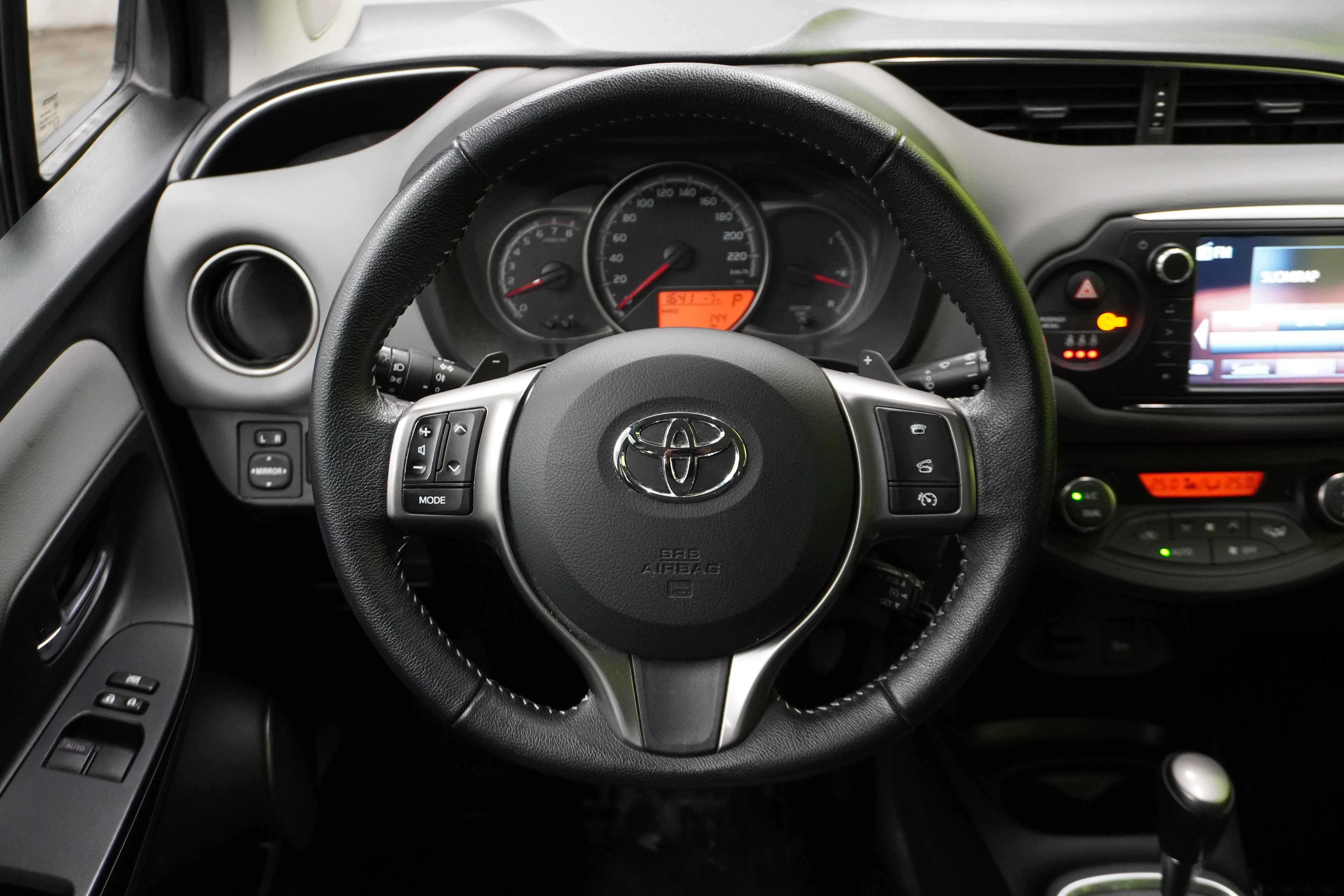 Toyota Yaris 2015