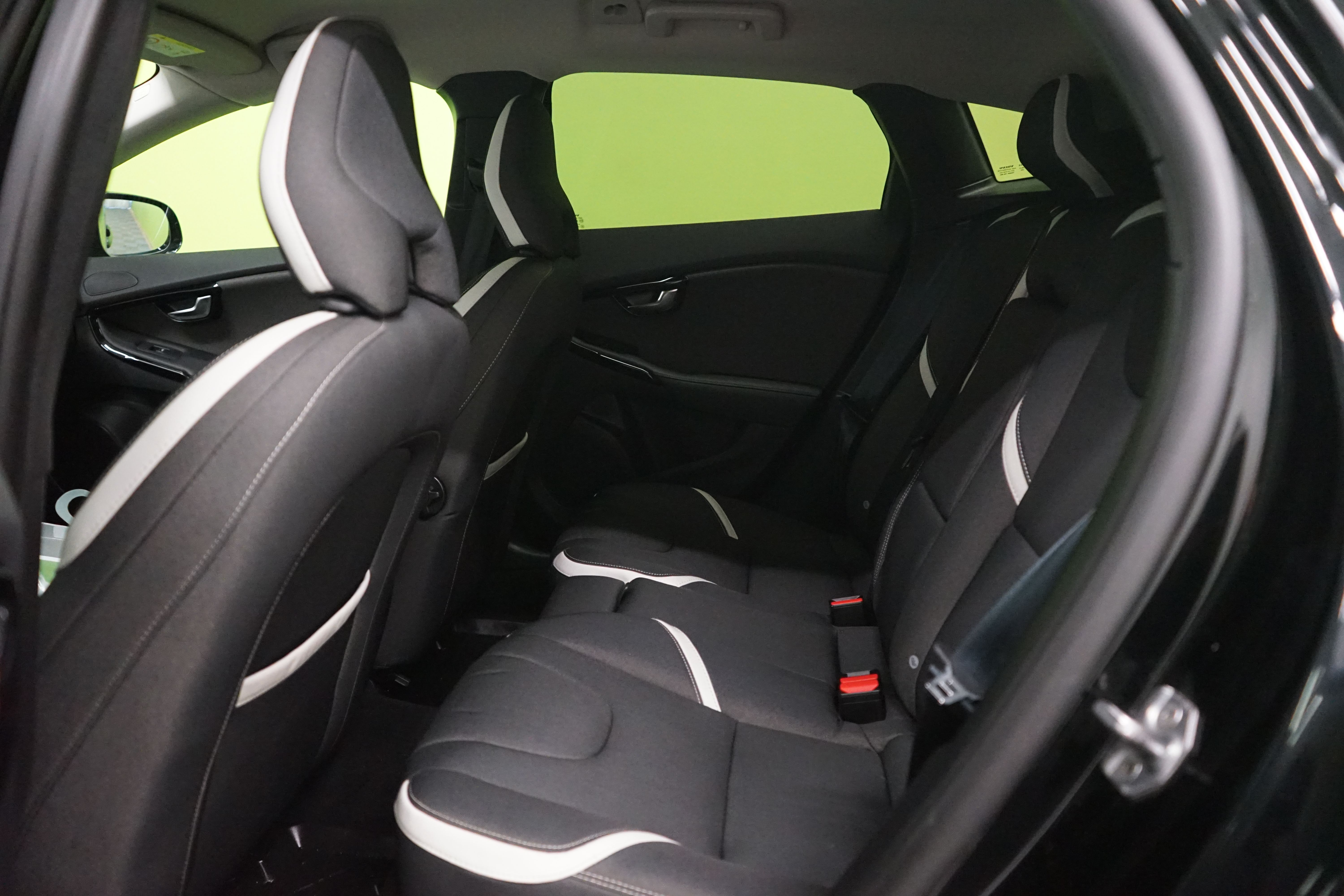 Volvo V40 2020