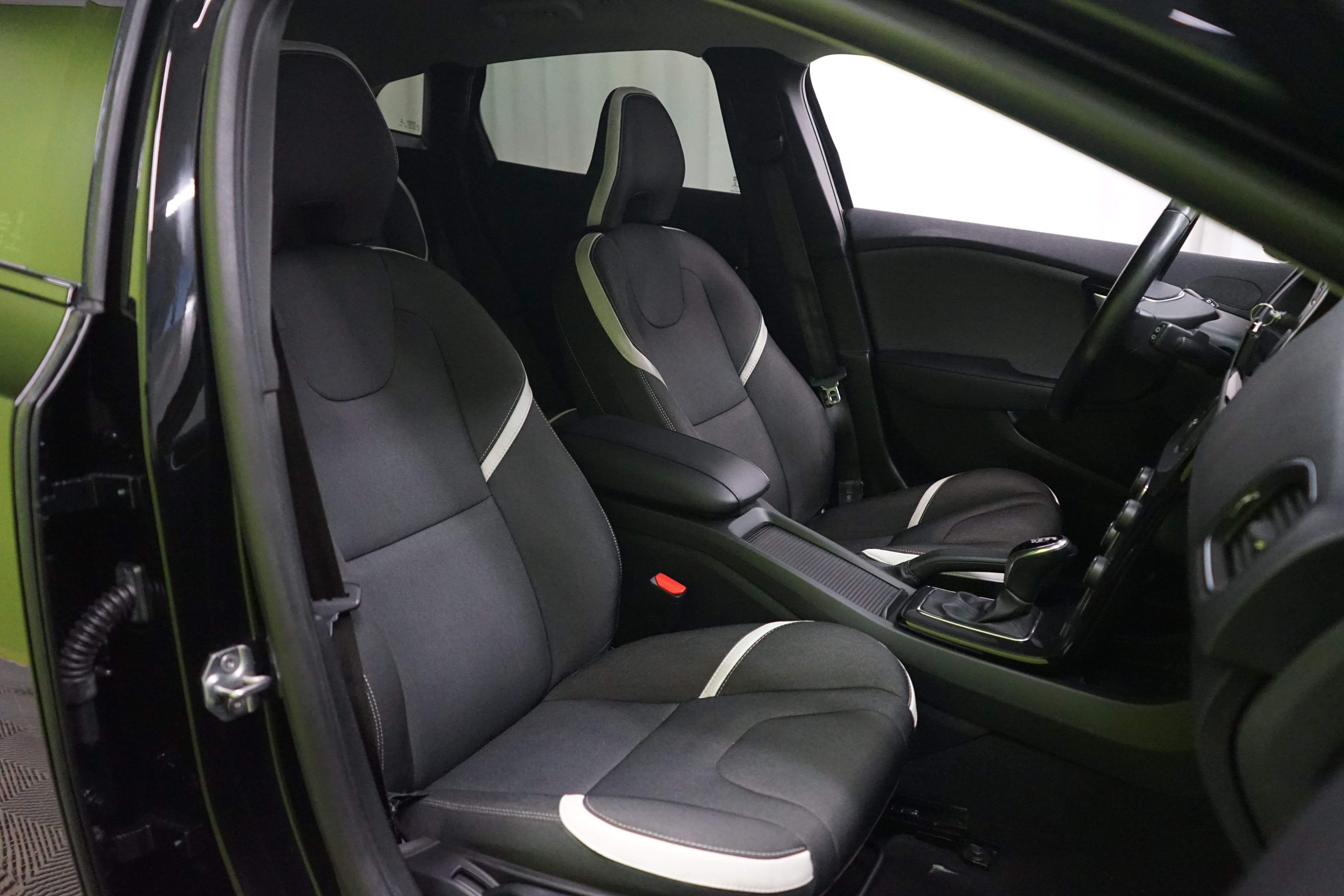 Volvo V40 2020