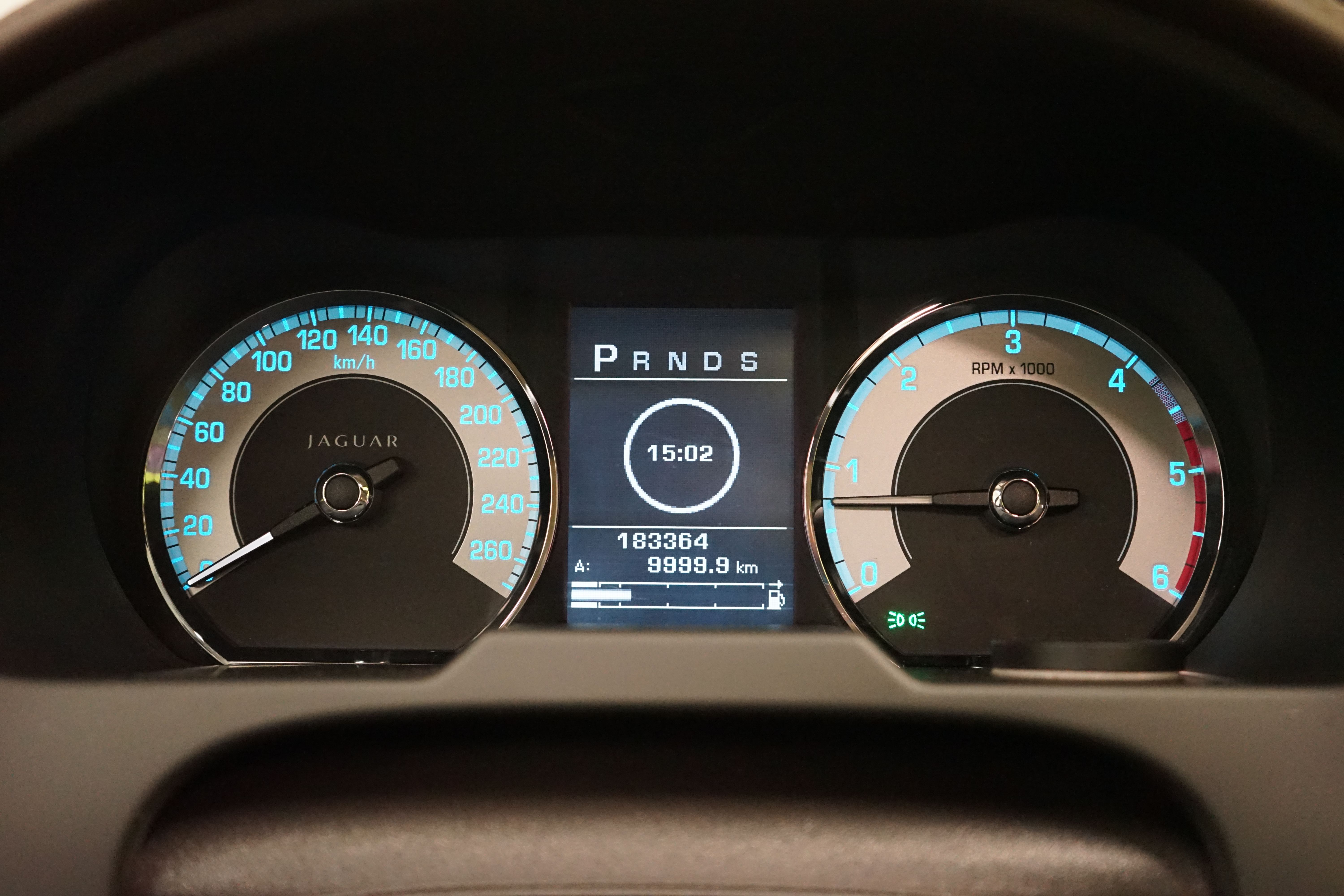Jaguar XF 2011