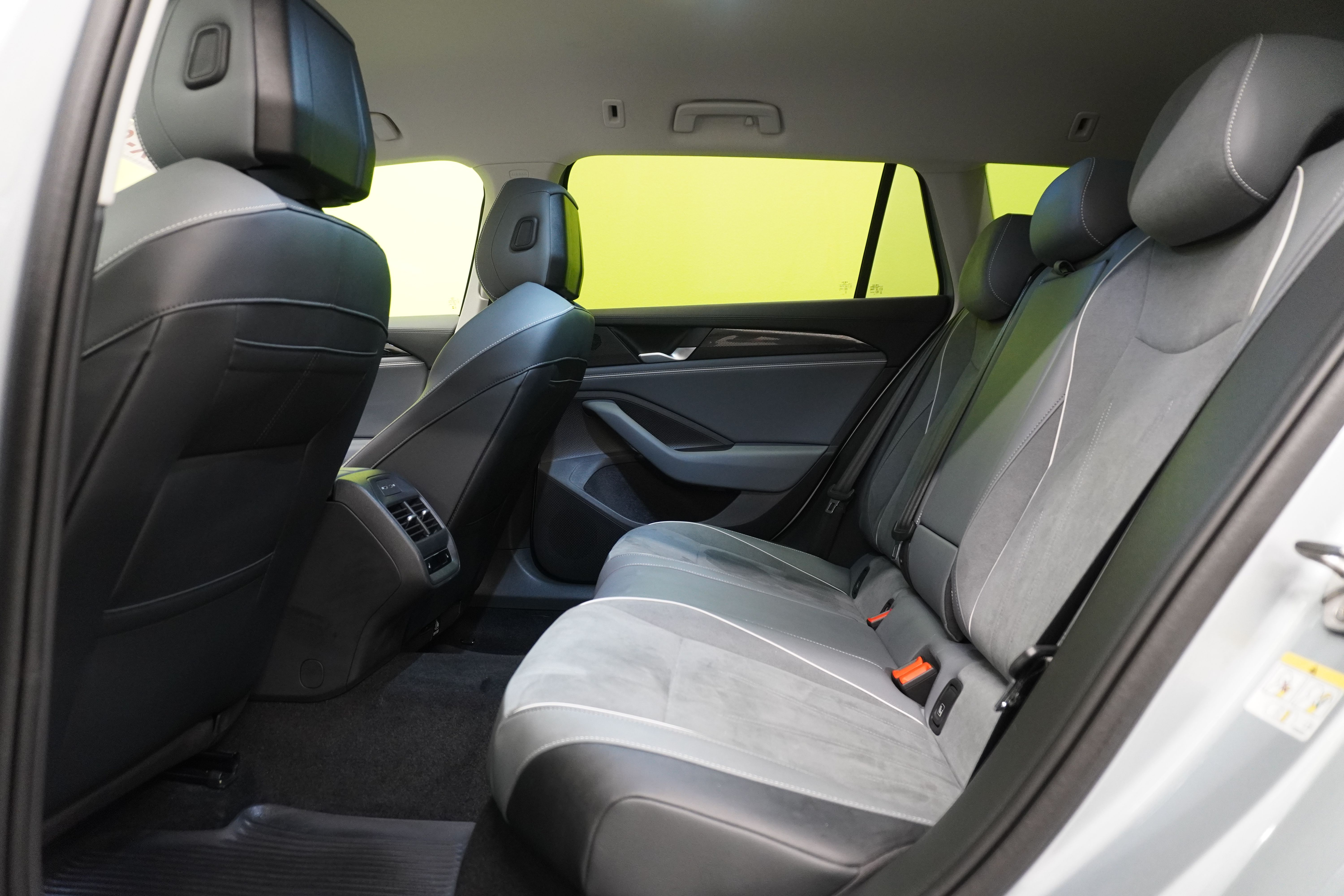 Volkswagen Passat 2024