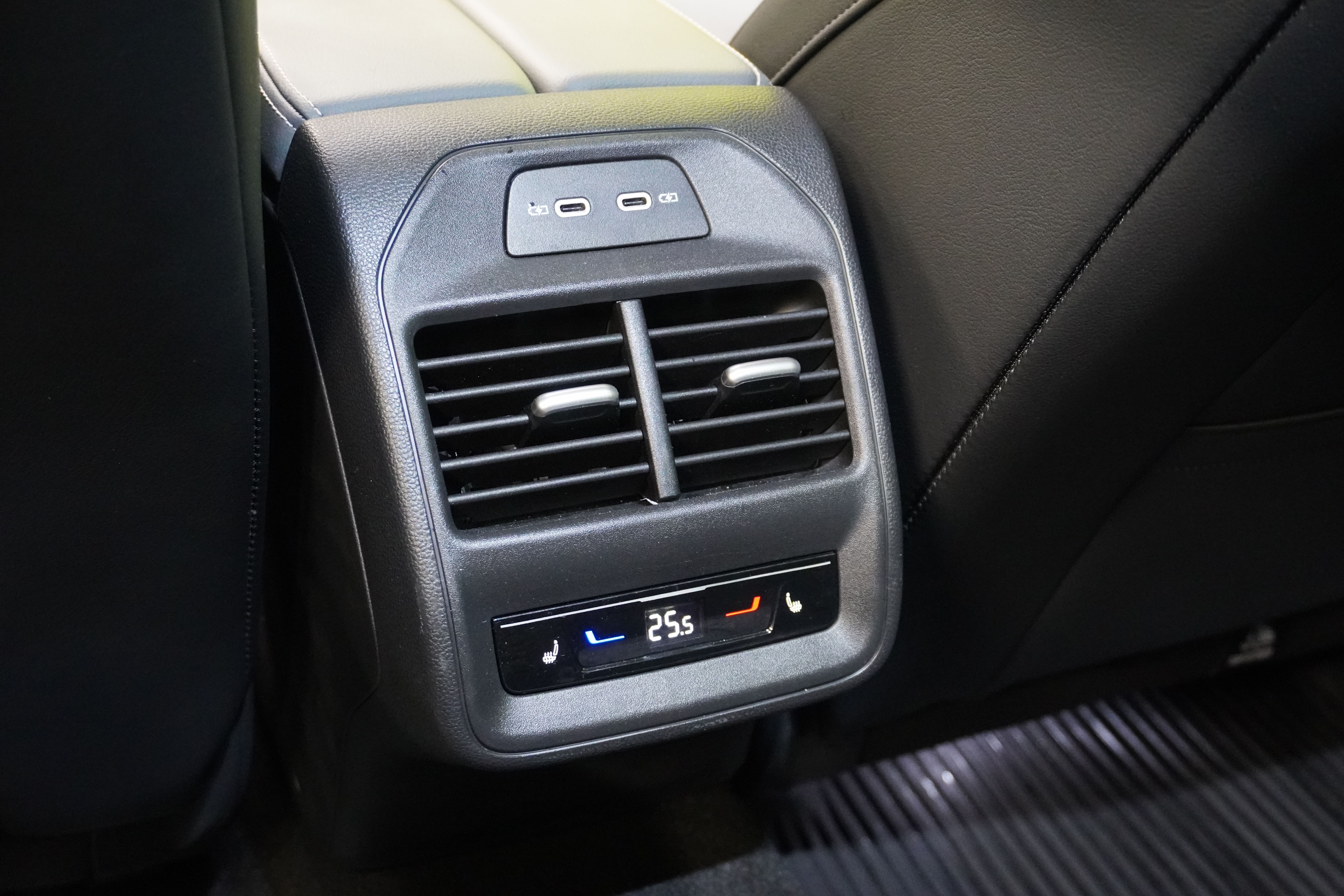 Volkswagen Passat 2024