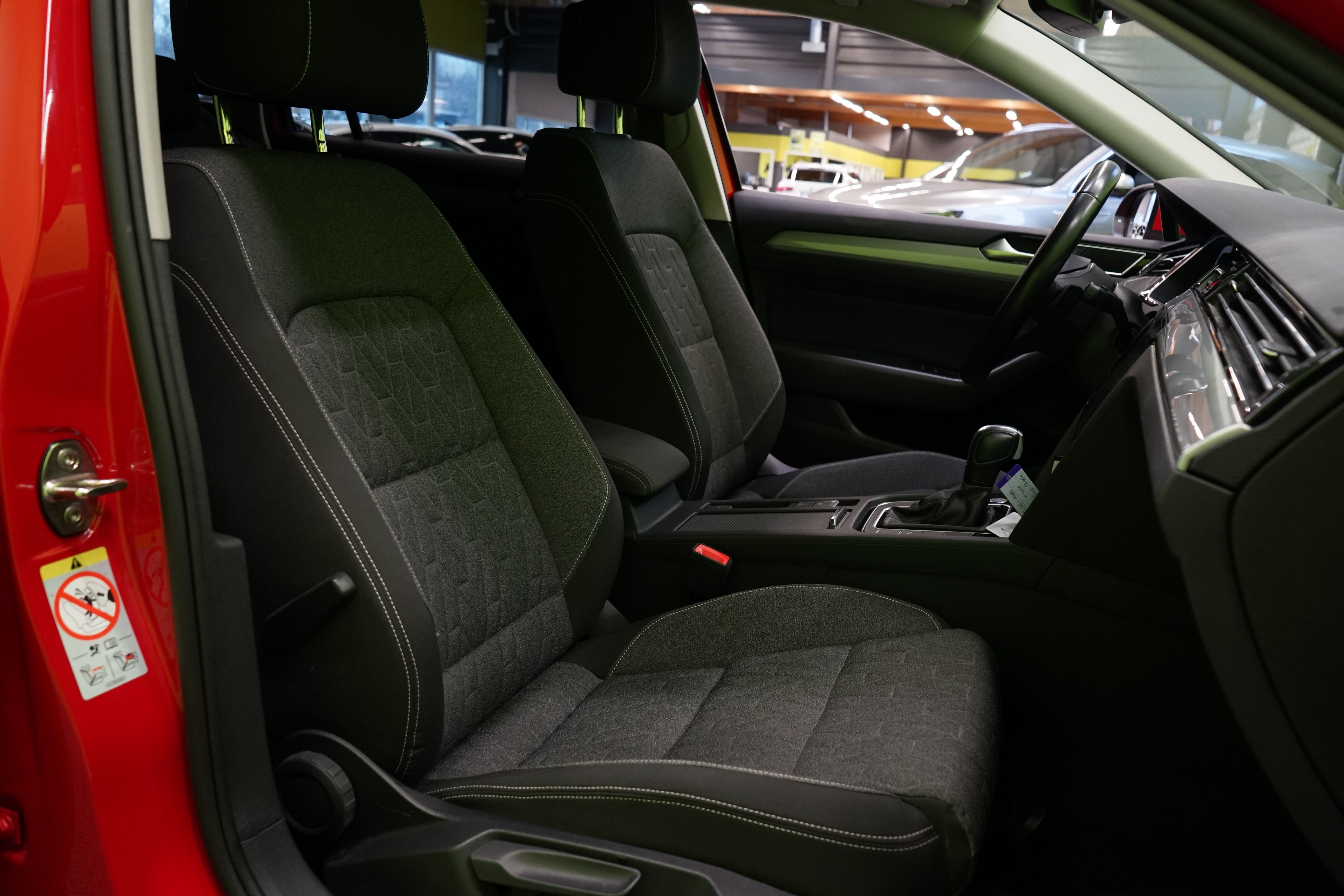 Volkswagen Passat 2023