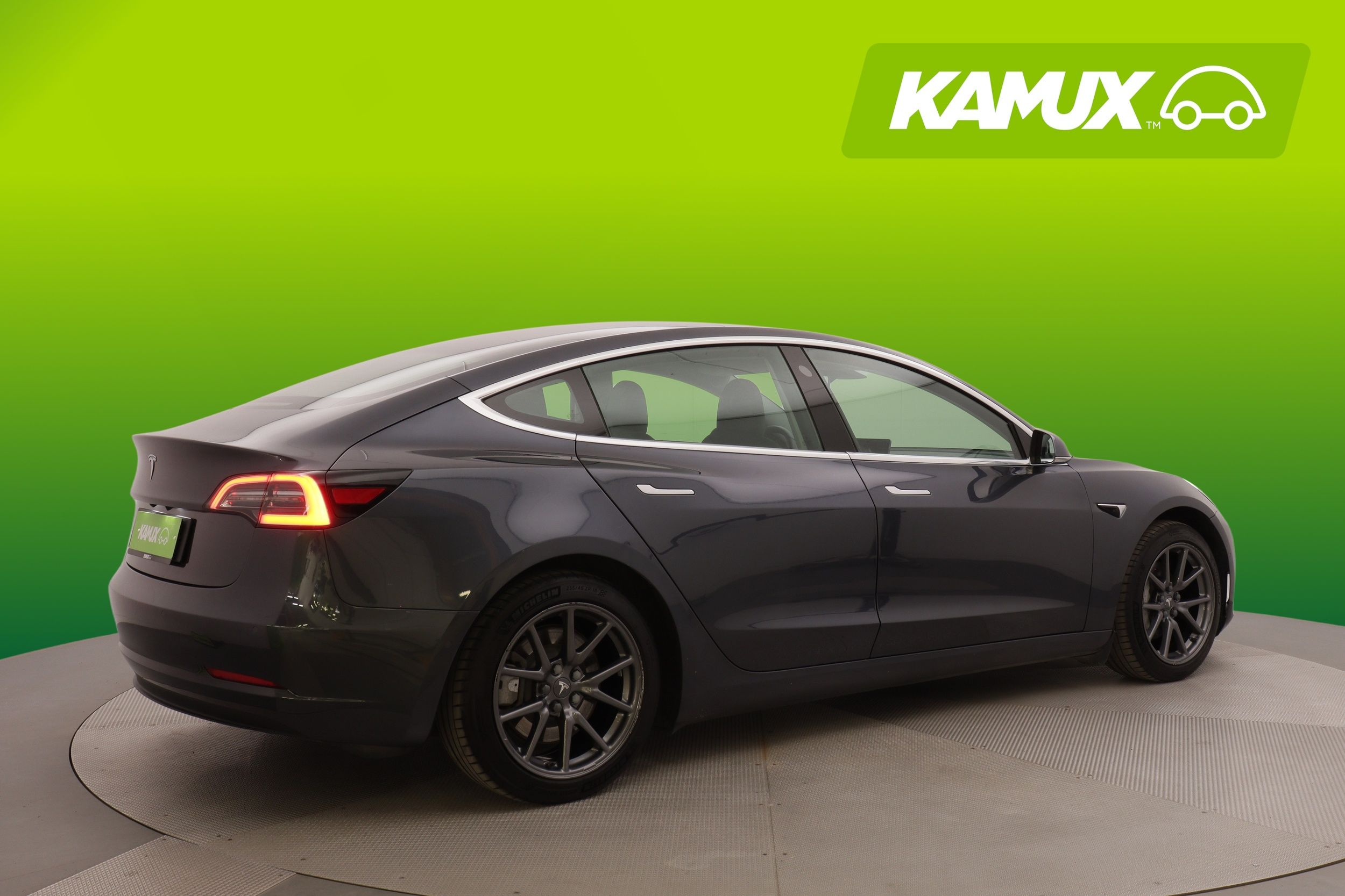 Tesla Model 3 2020