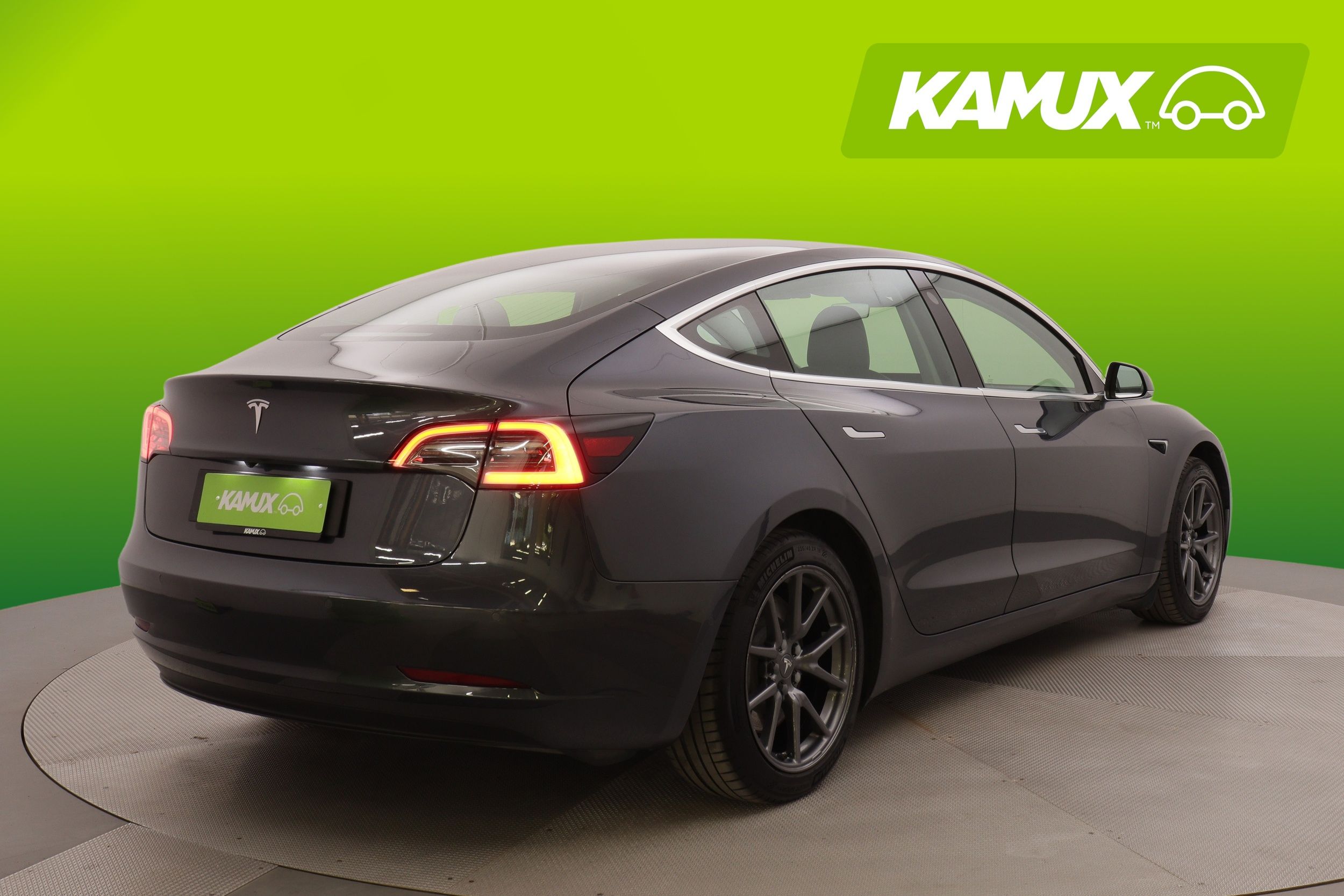 Tesla Model 3 2020