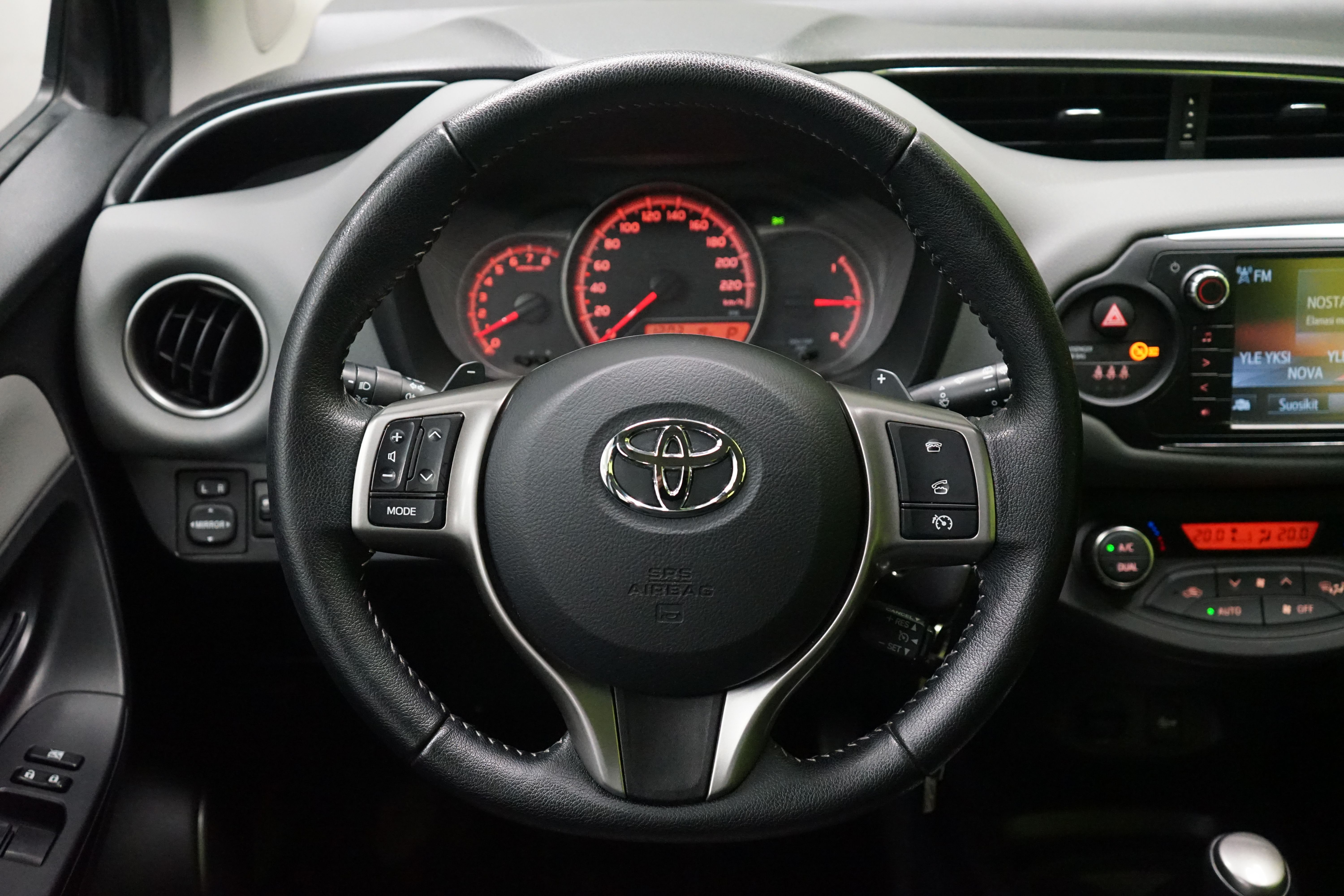 Toyota Yaris 2014