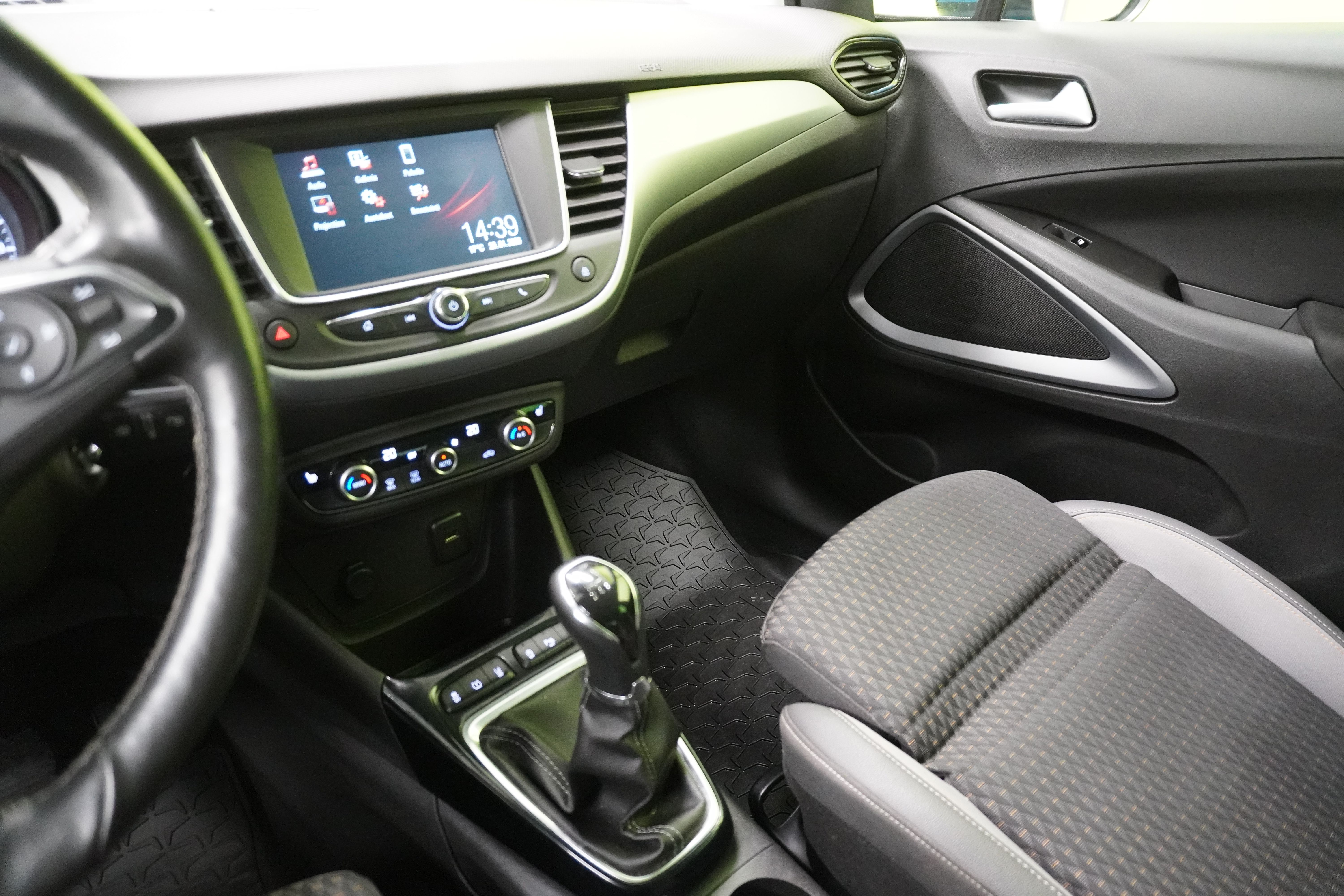 Opel Crossland X 2018