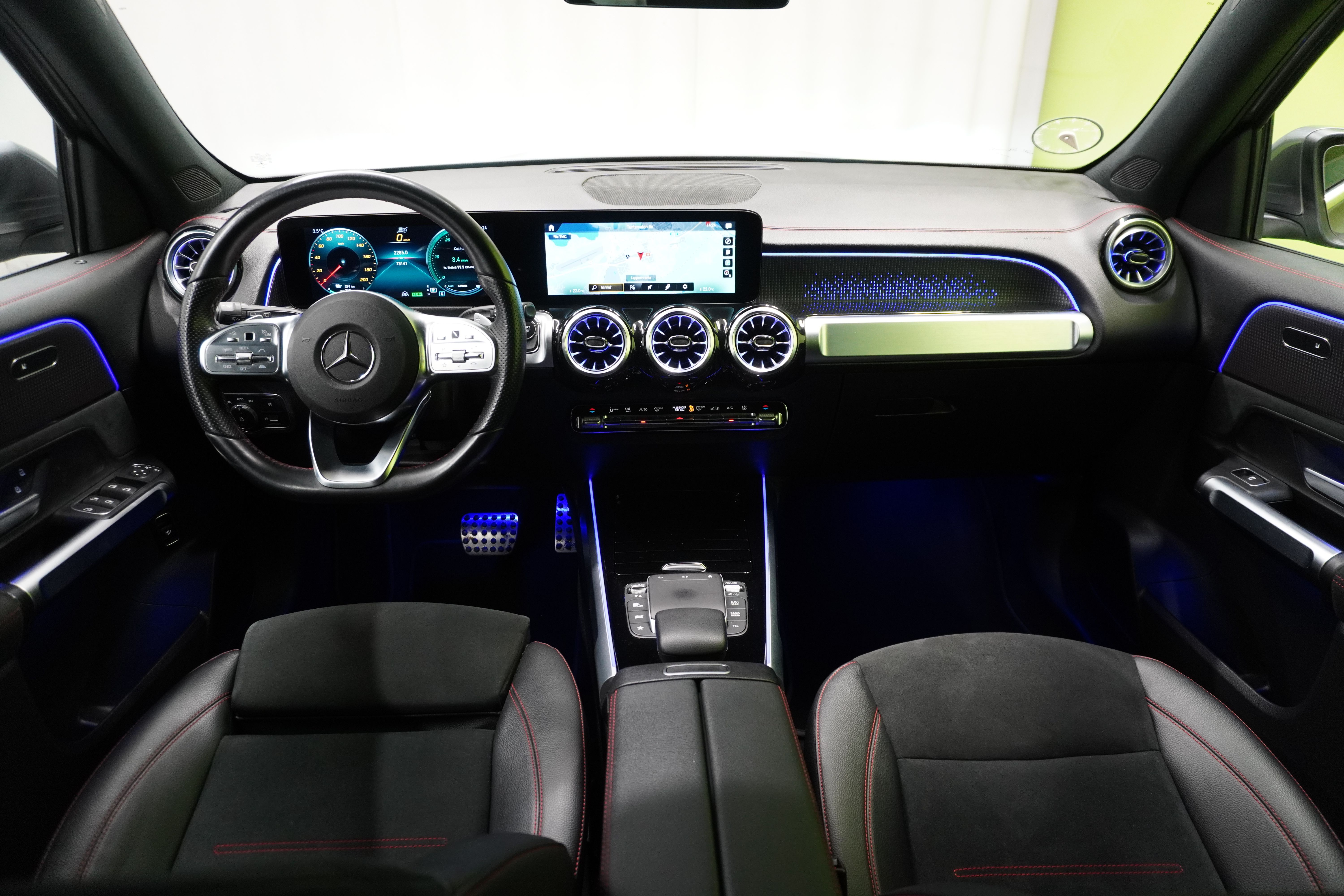 Mercedes-Benz EQB 2023