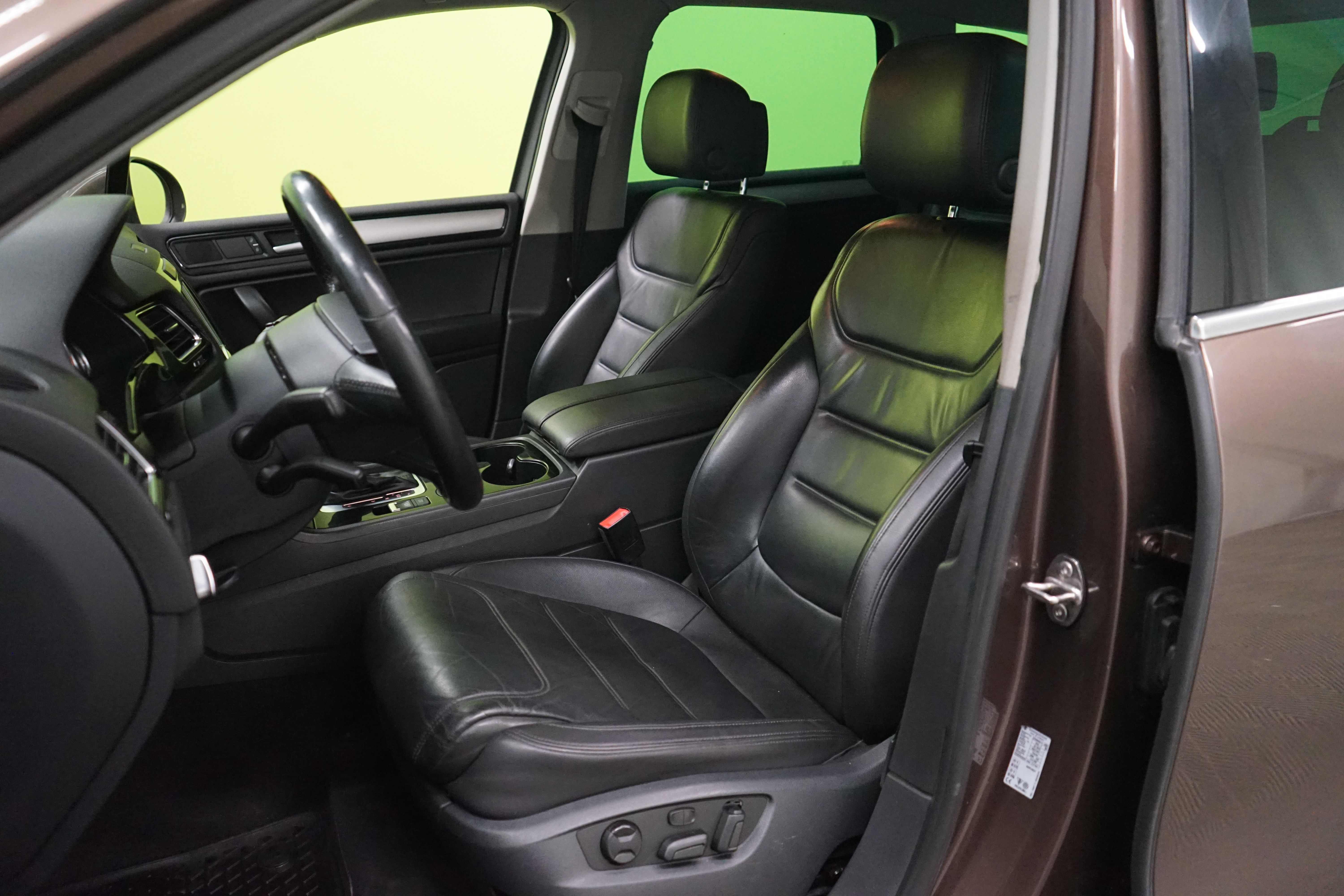 Volkswagen Touareg 2014