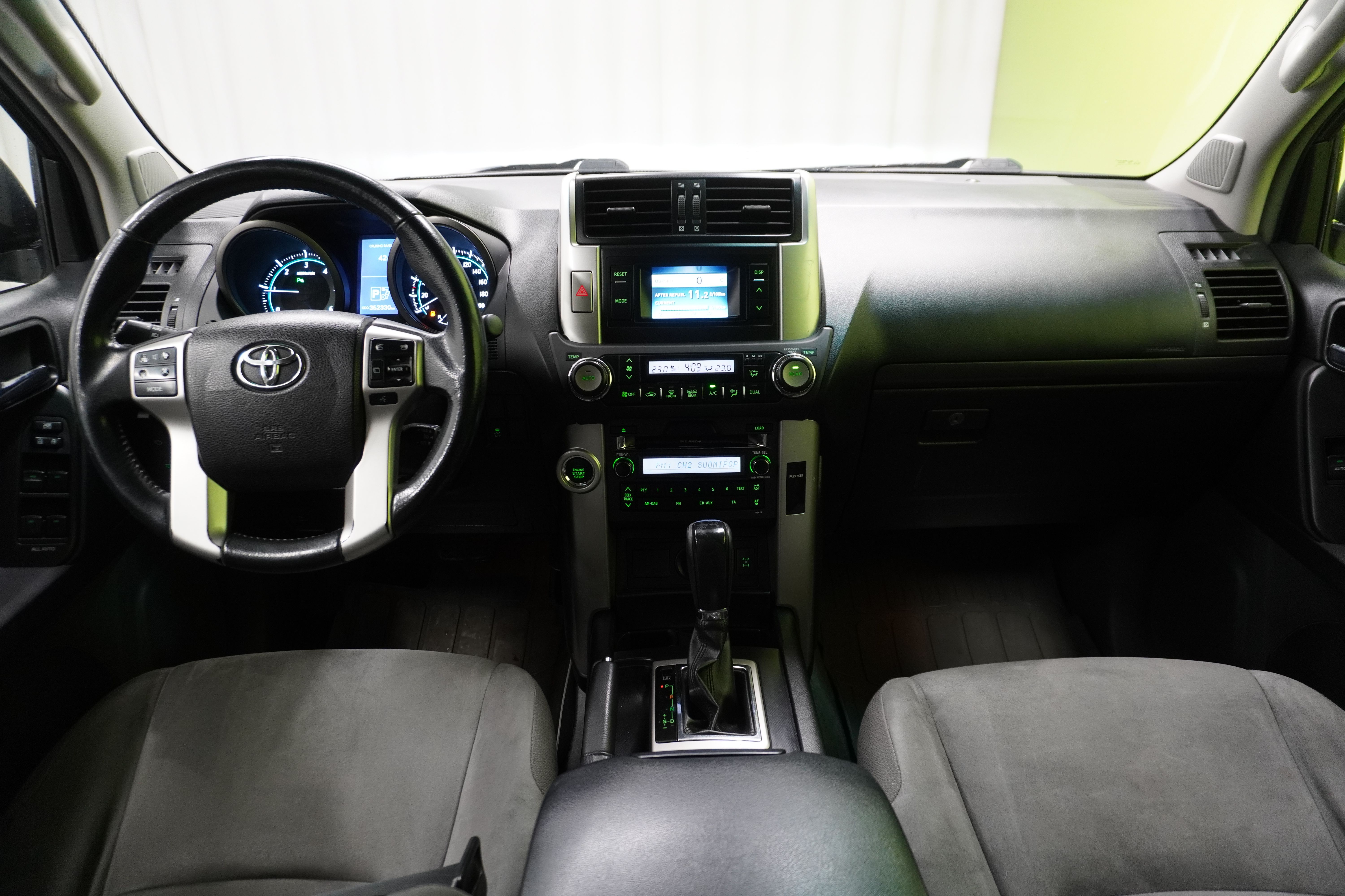 Toyota Land Cruiser 2010