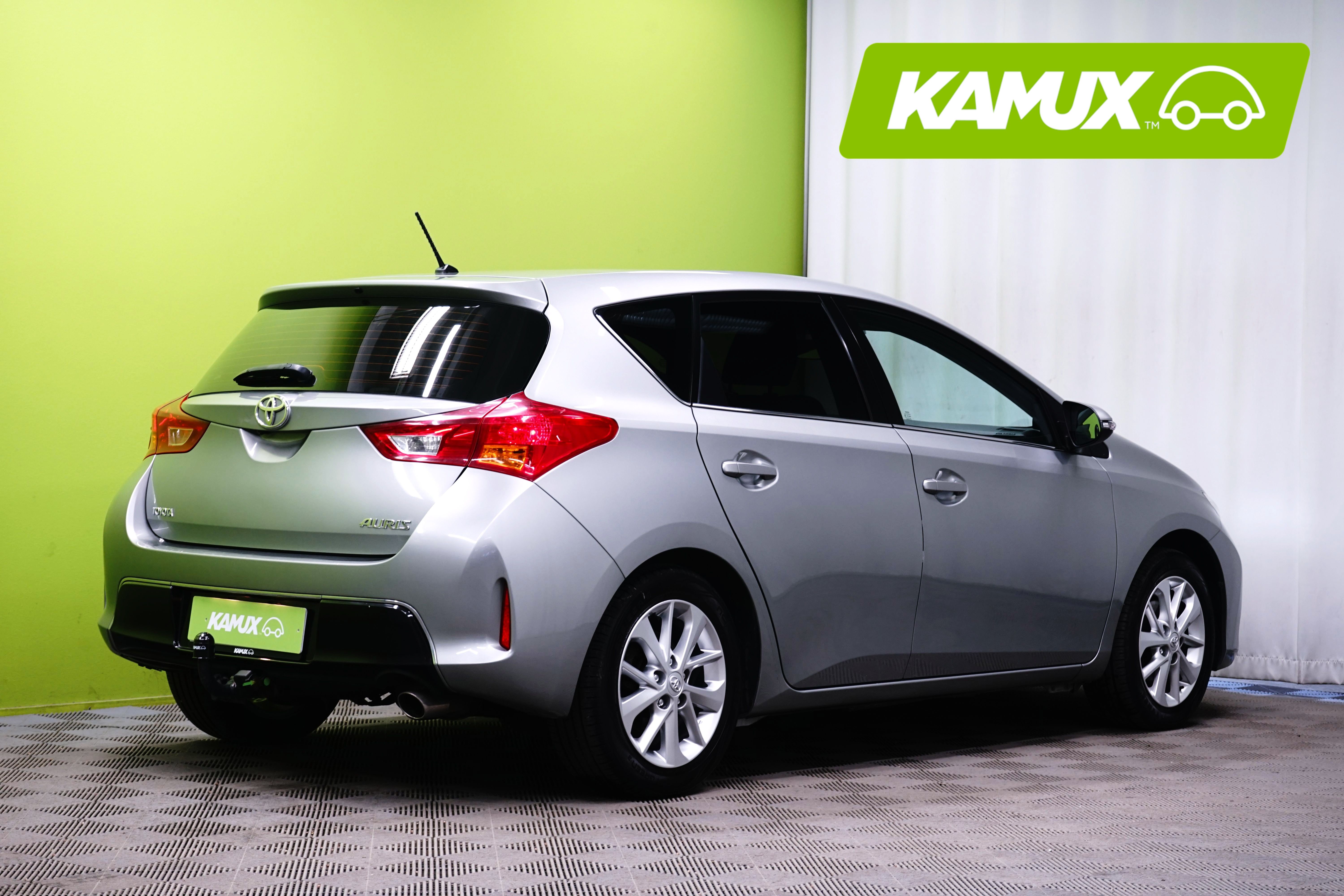Toyota Auris 2013
