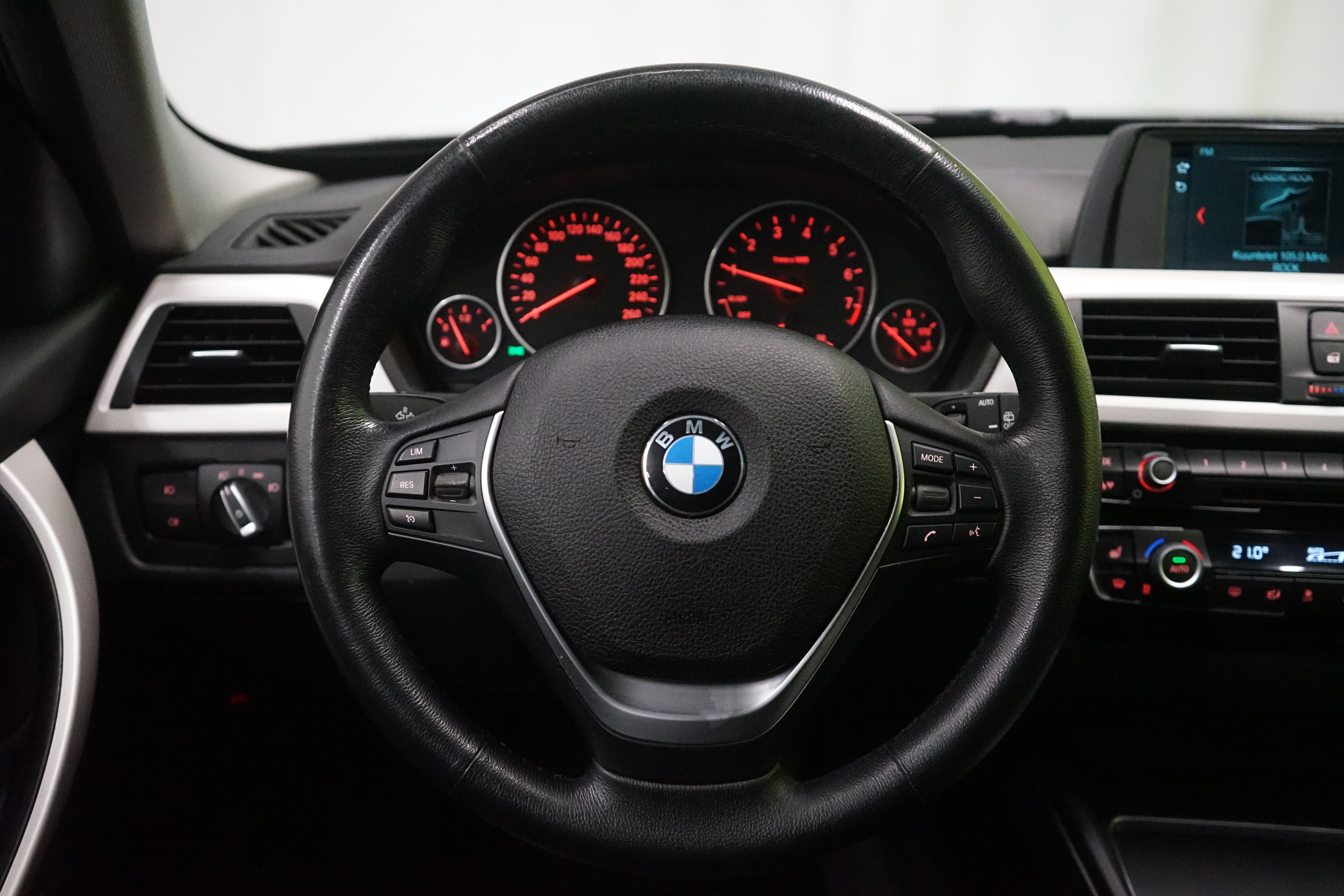 BMW 320 2018