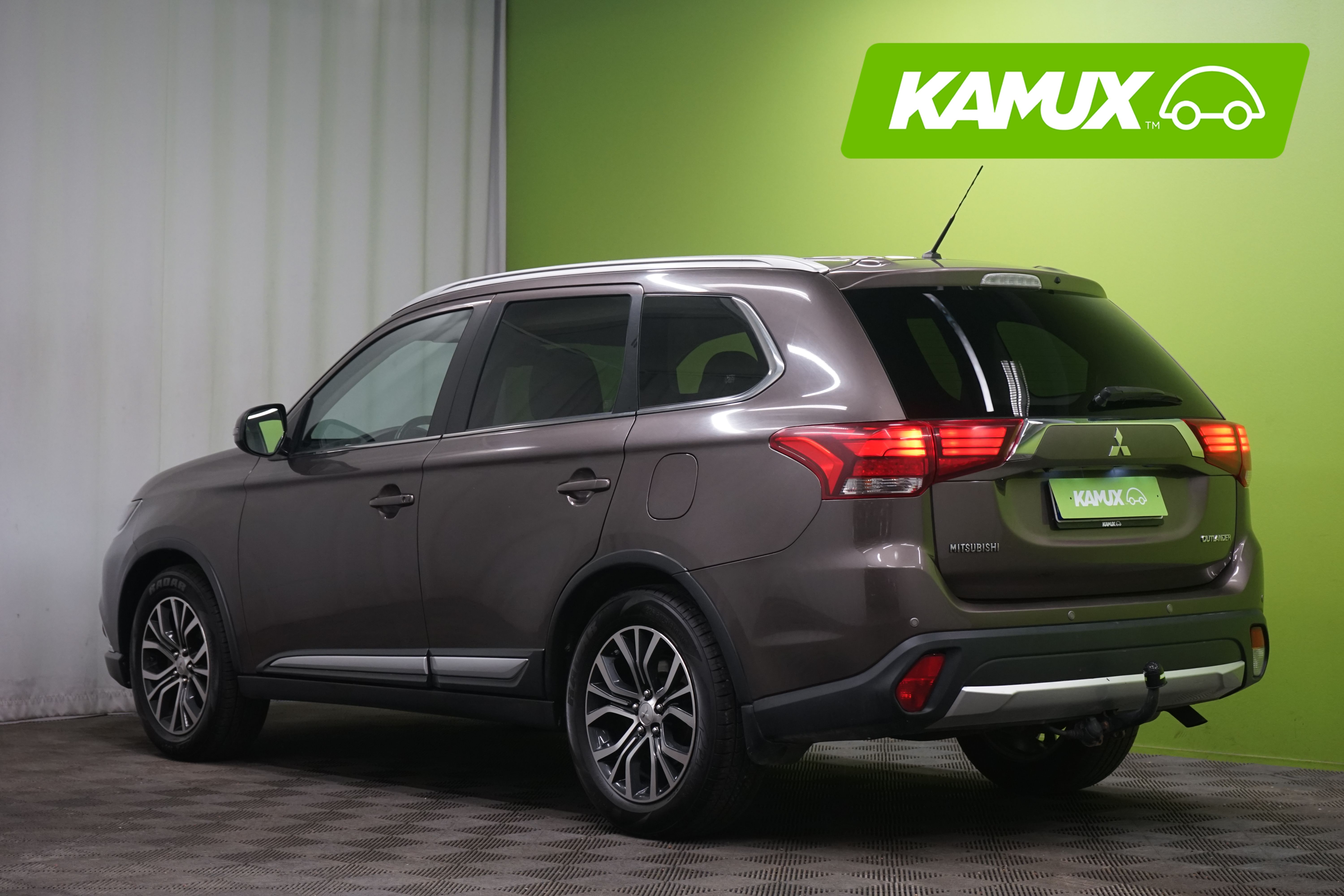 Mitsubishi Outlander 2016