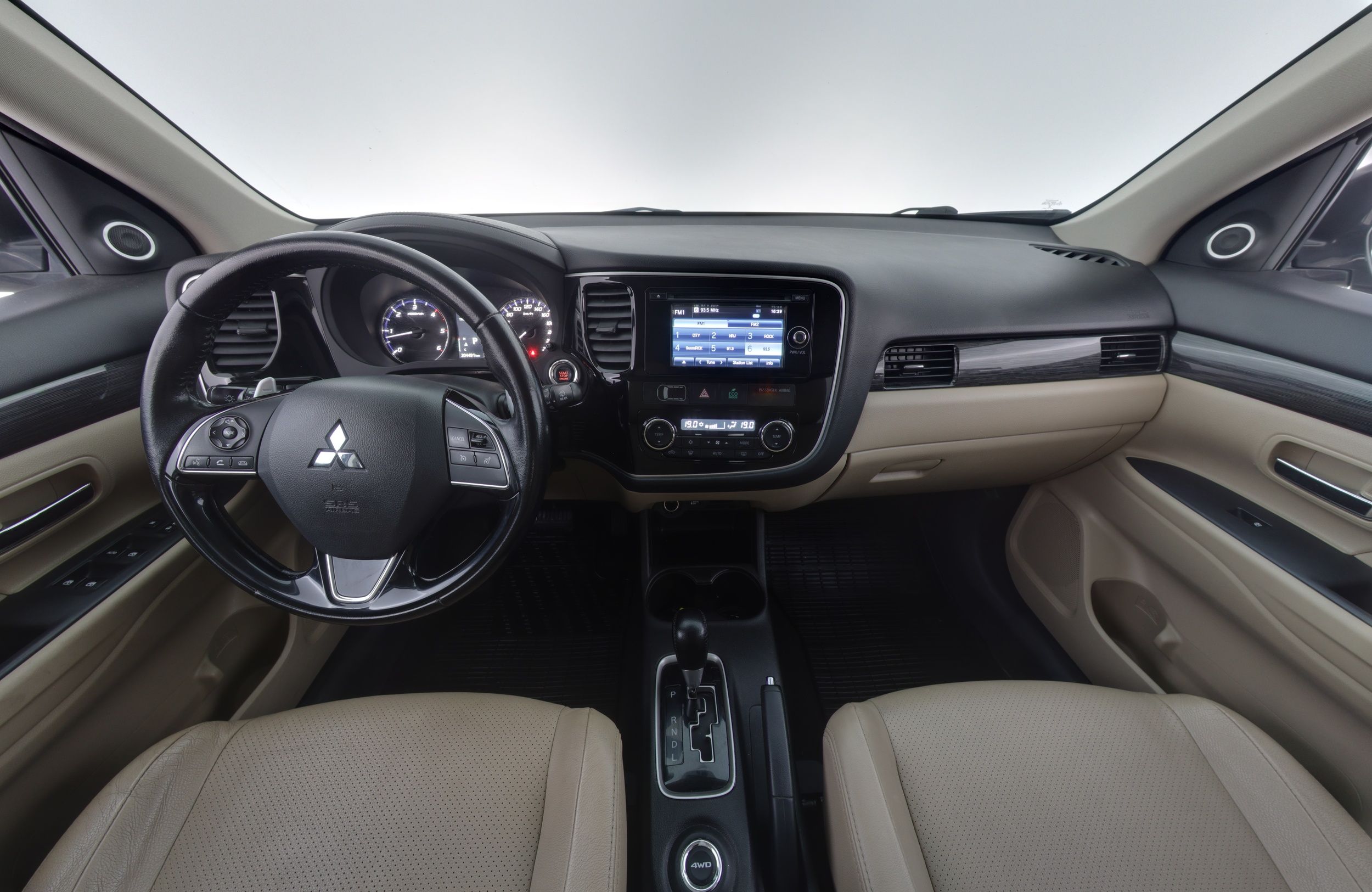 Mitsubishi Outlander 2016
