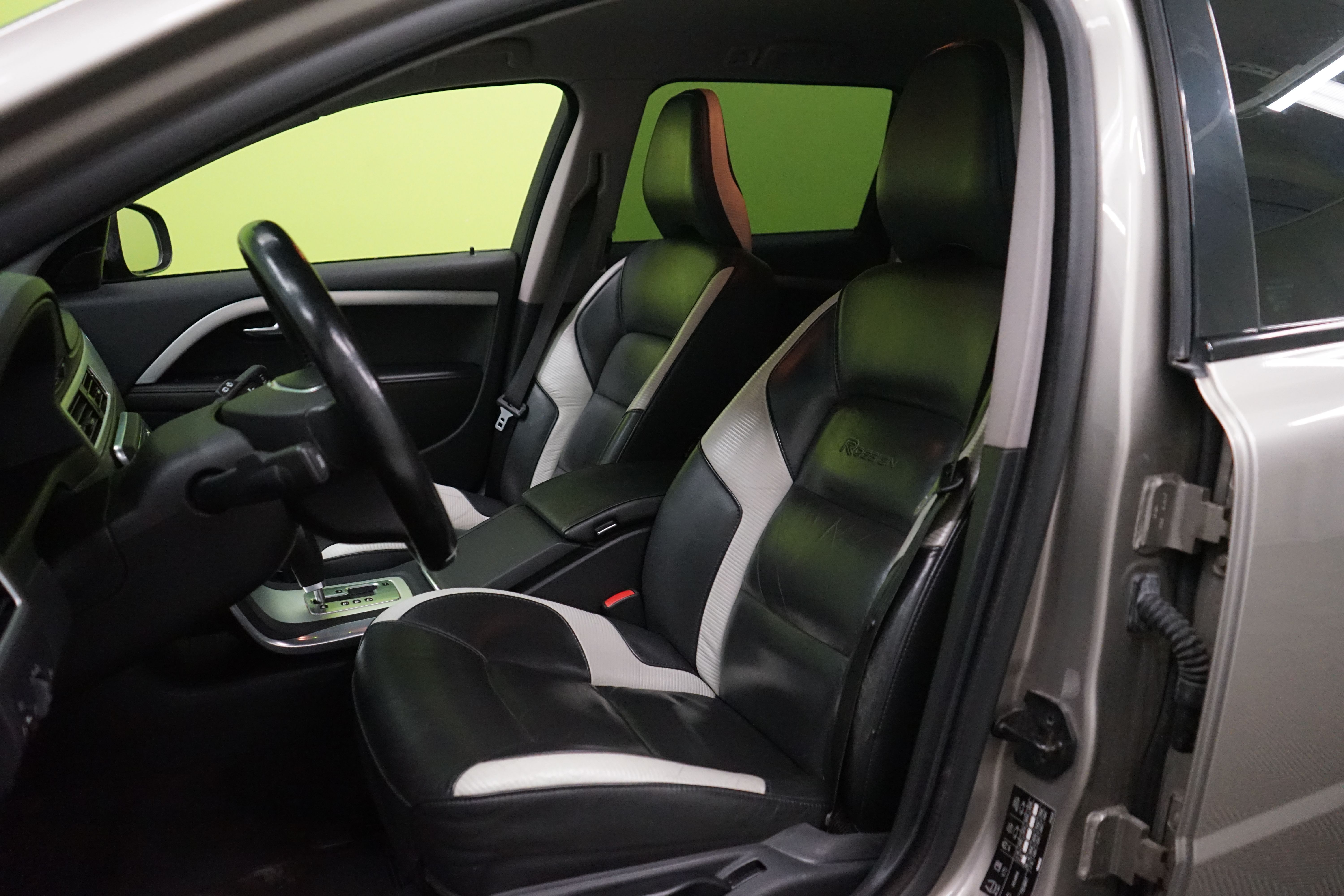 Volvo V70 2011