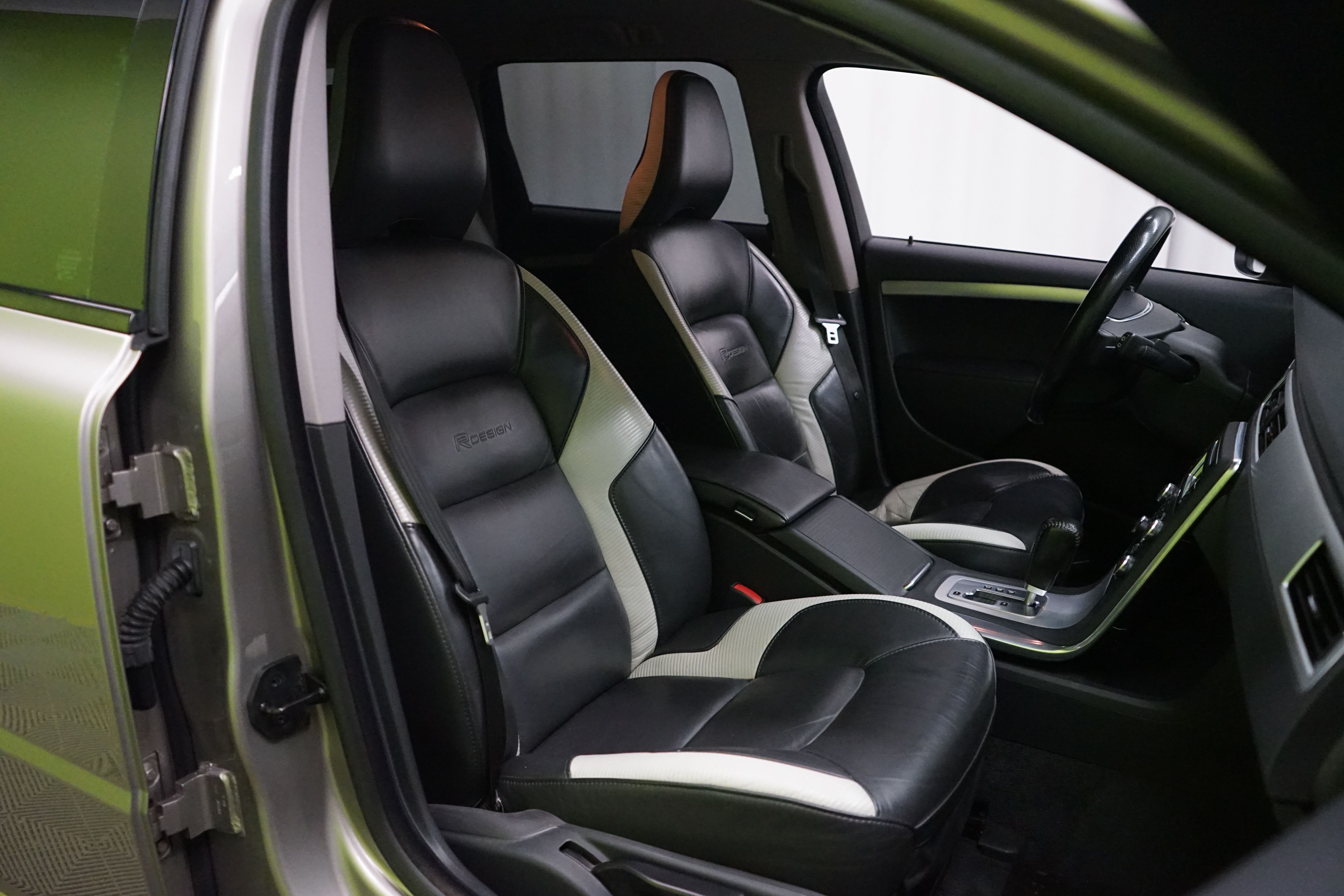 Volvo V70 2011