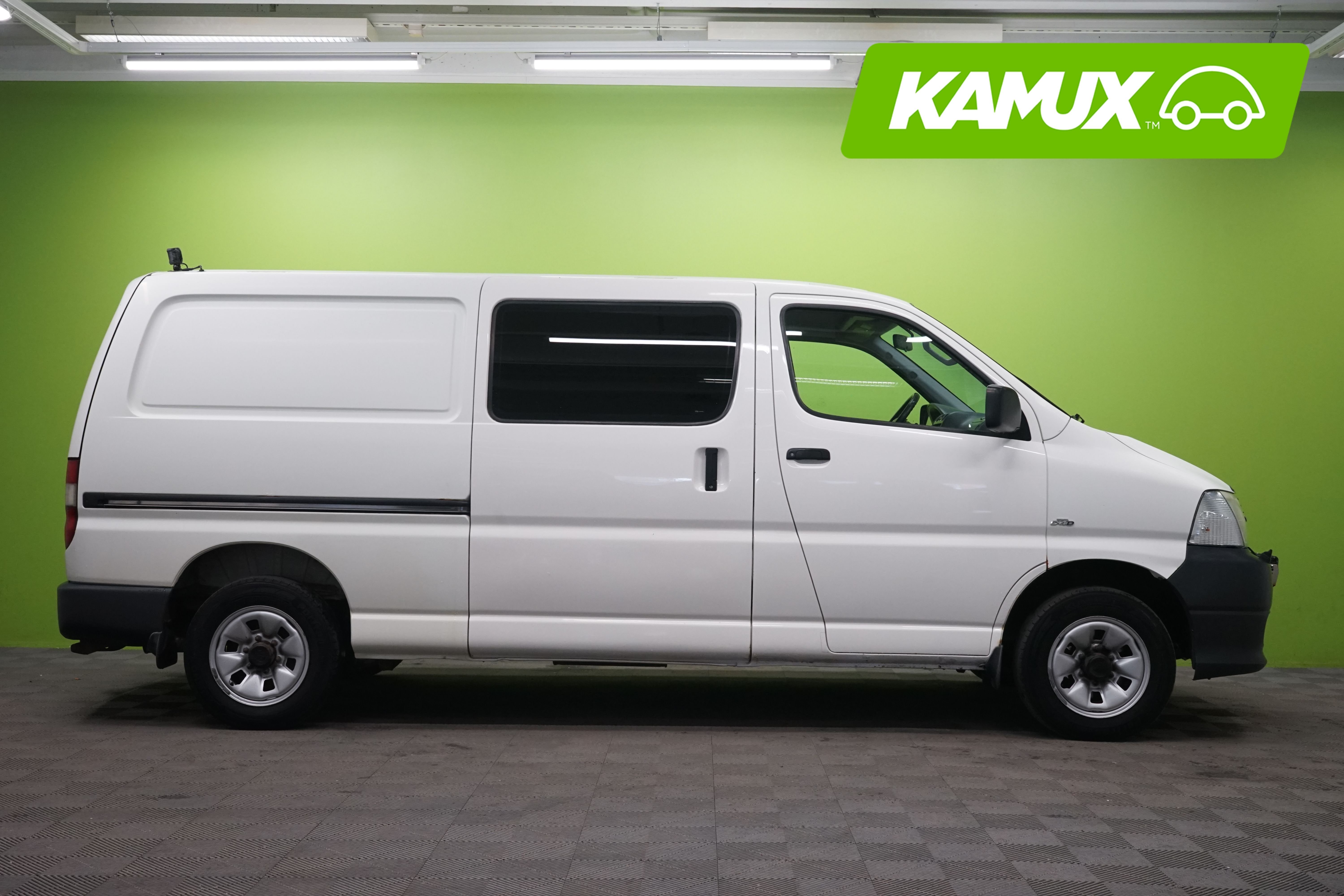Toyota Hiace 2010