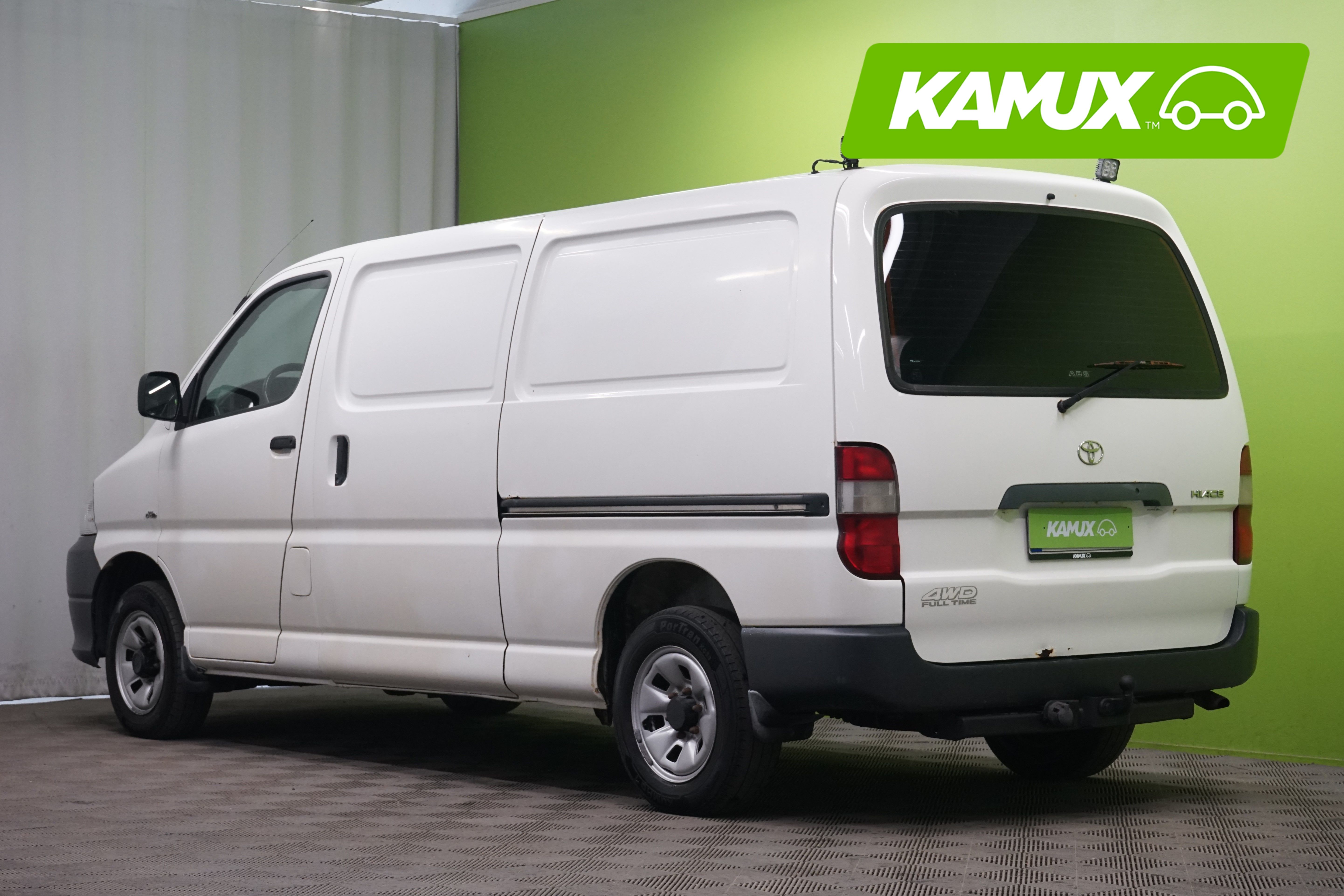 Toyota Hiace 2010