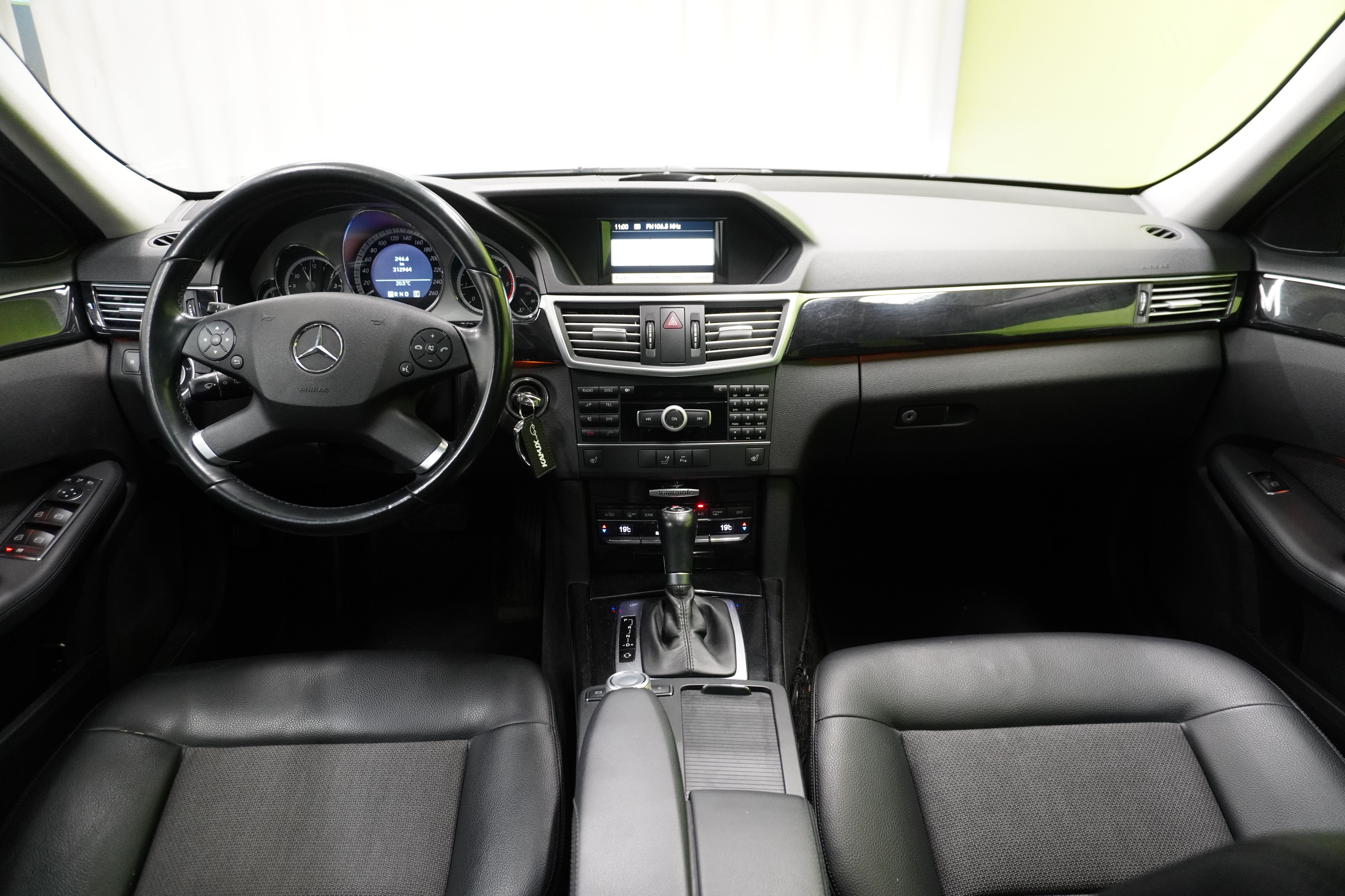 Mercedes-Benz E 2011