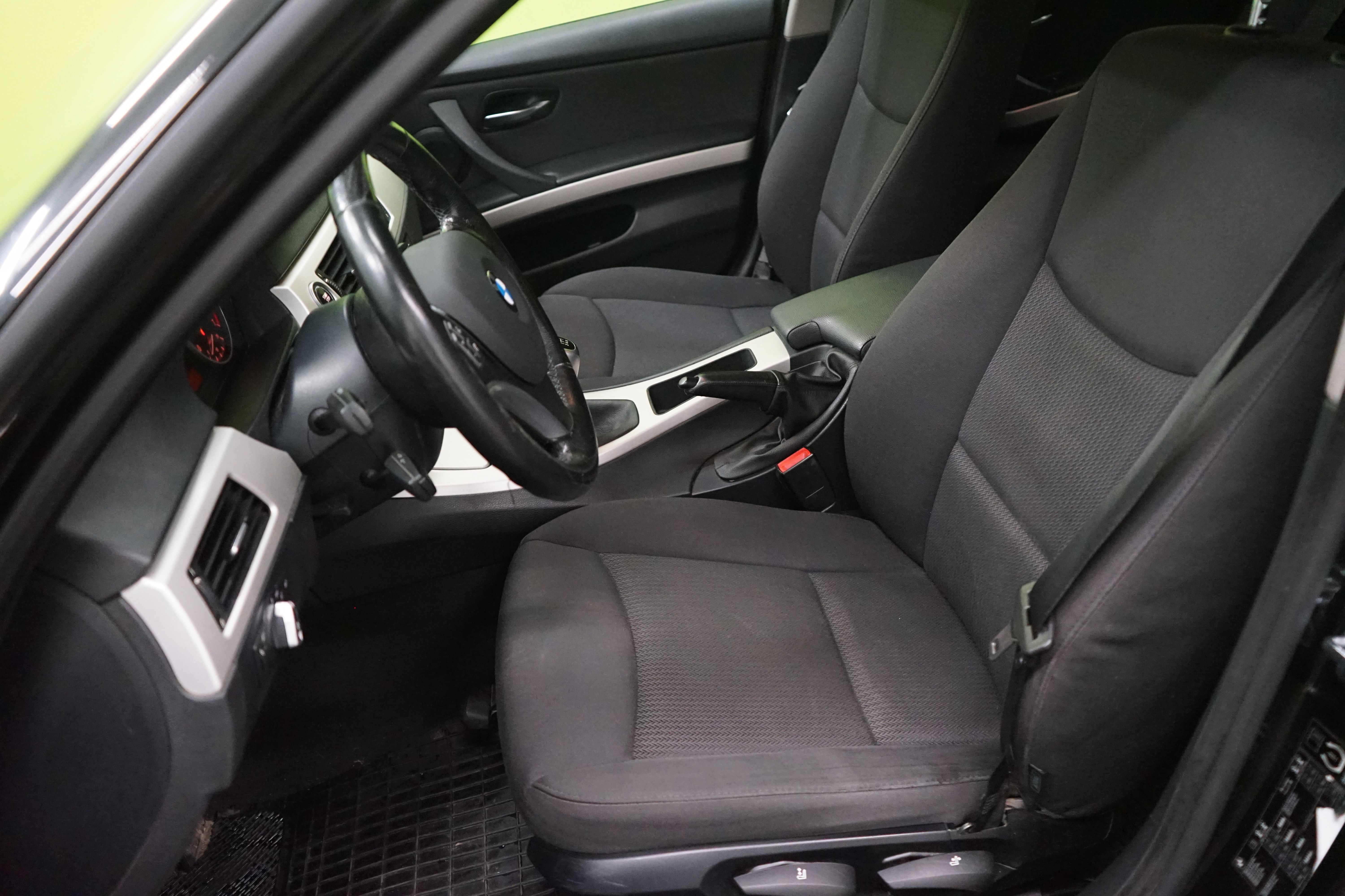 BMW 318 2009