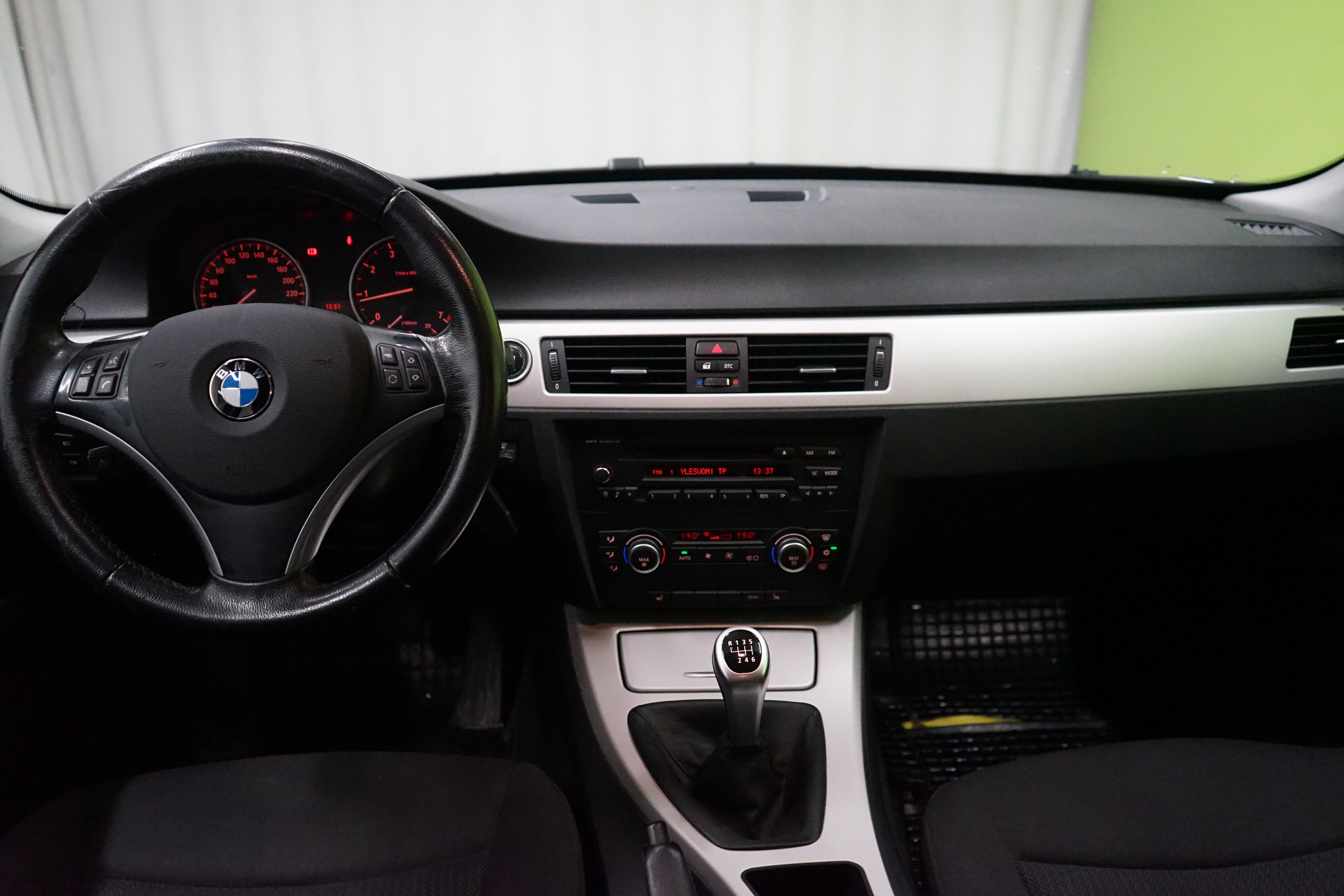 BMW 318 2009