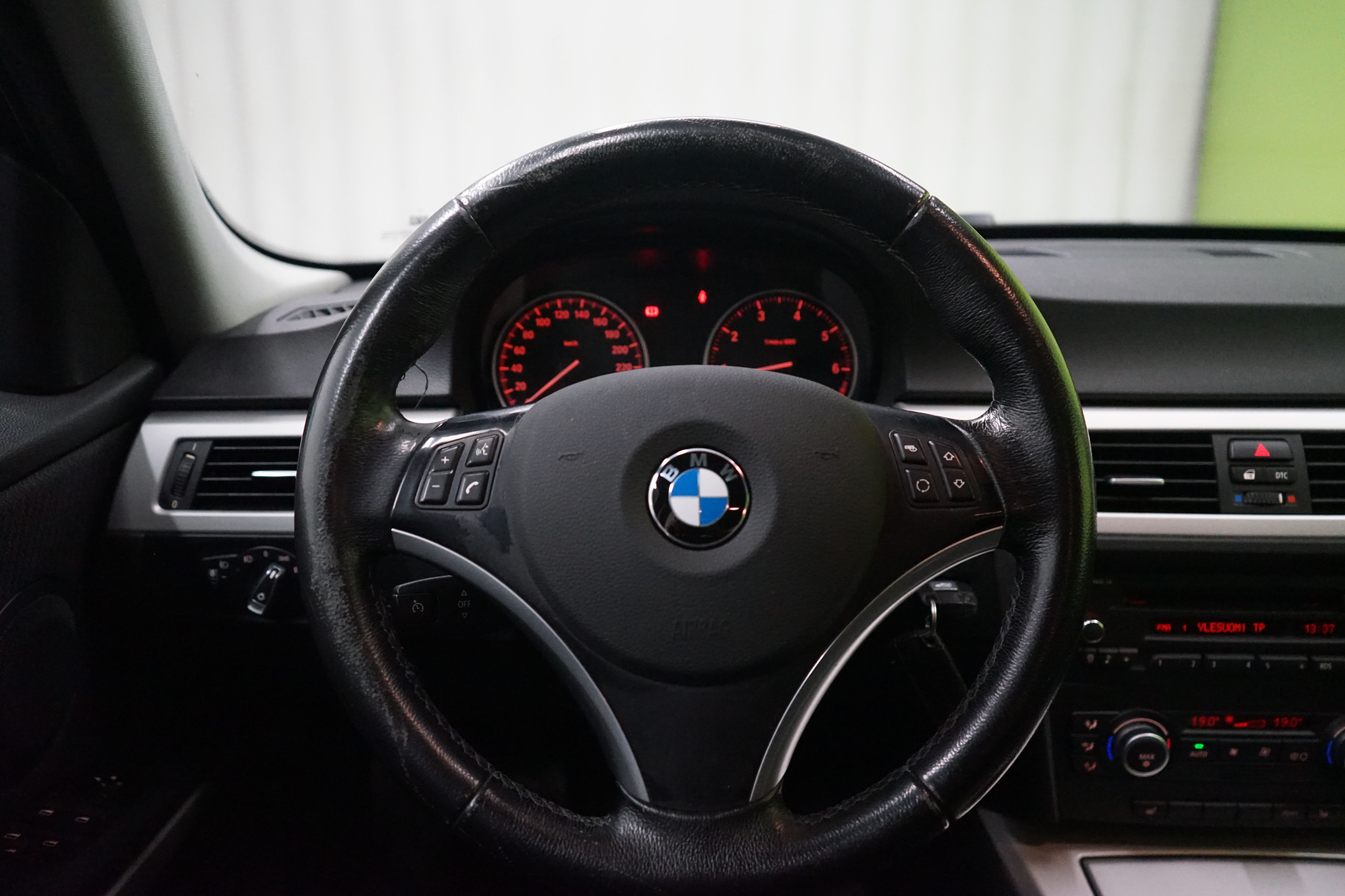 BMW 318 2009