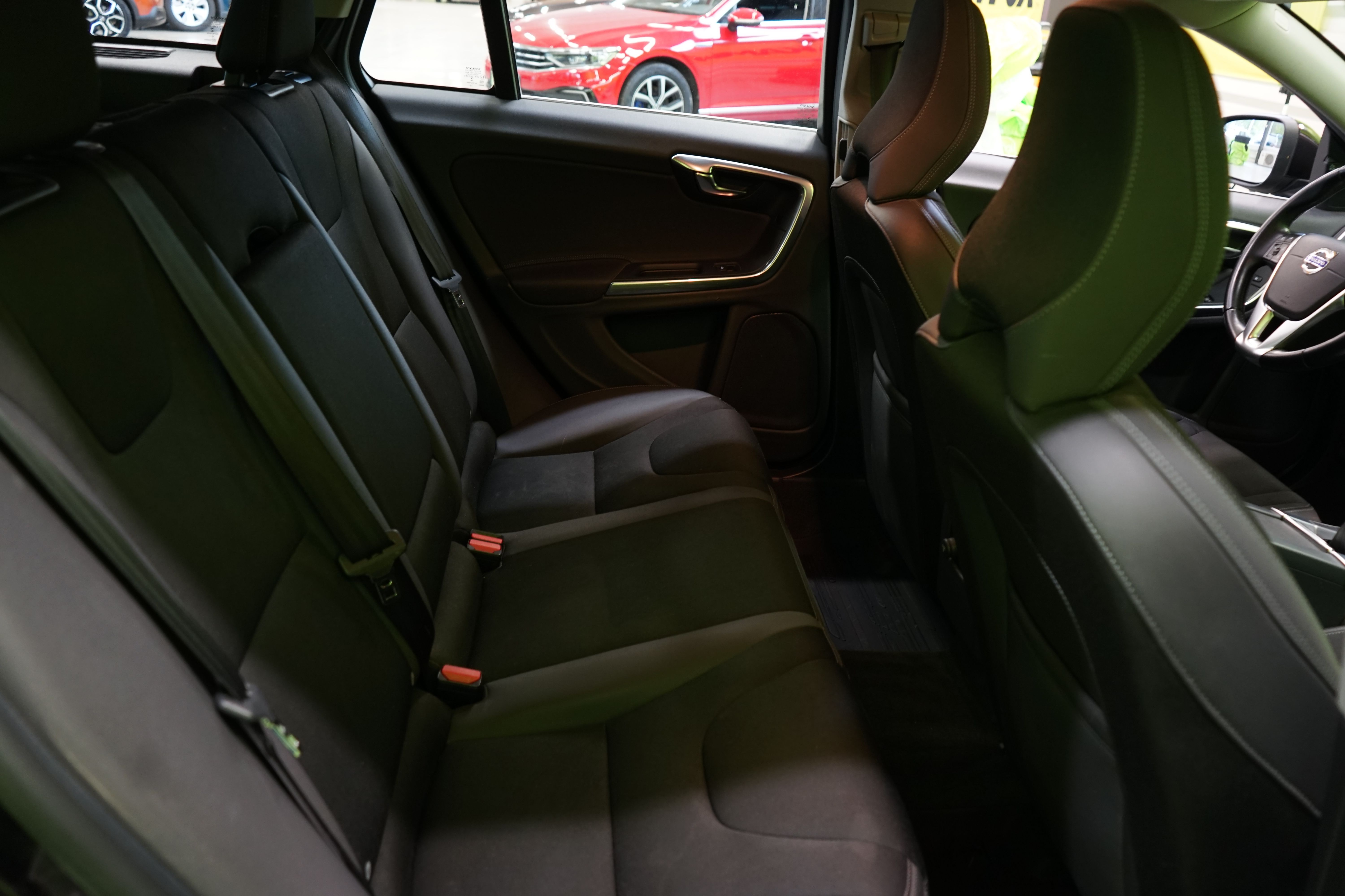 Volvo V60 2014