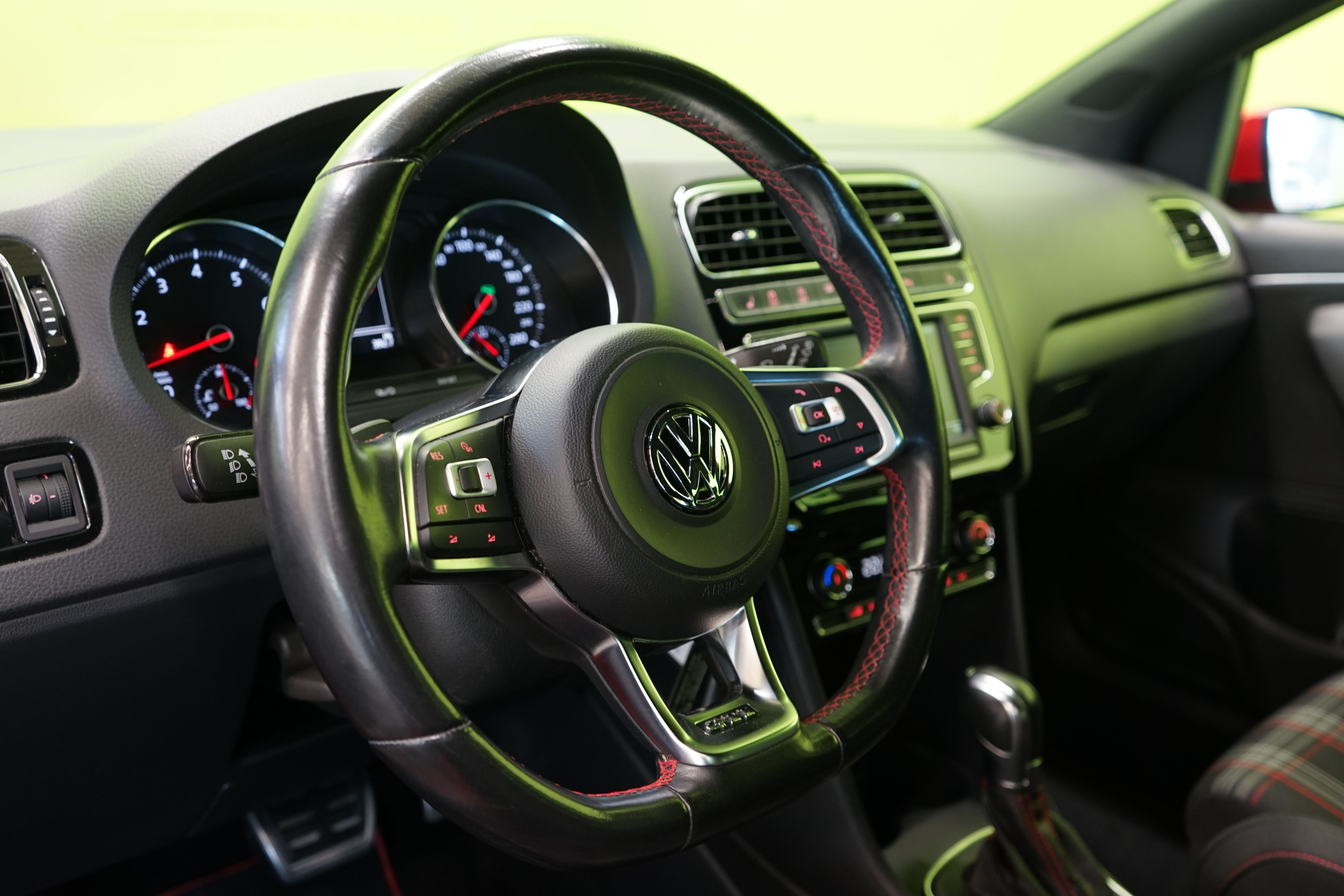 Volkswagen Polo 2015