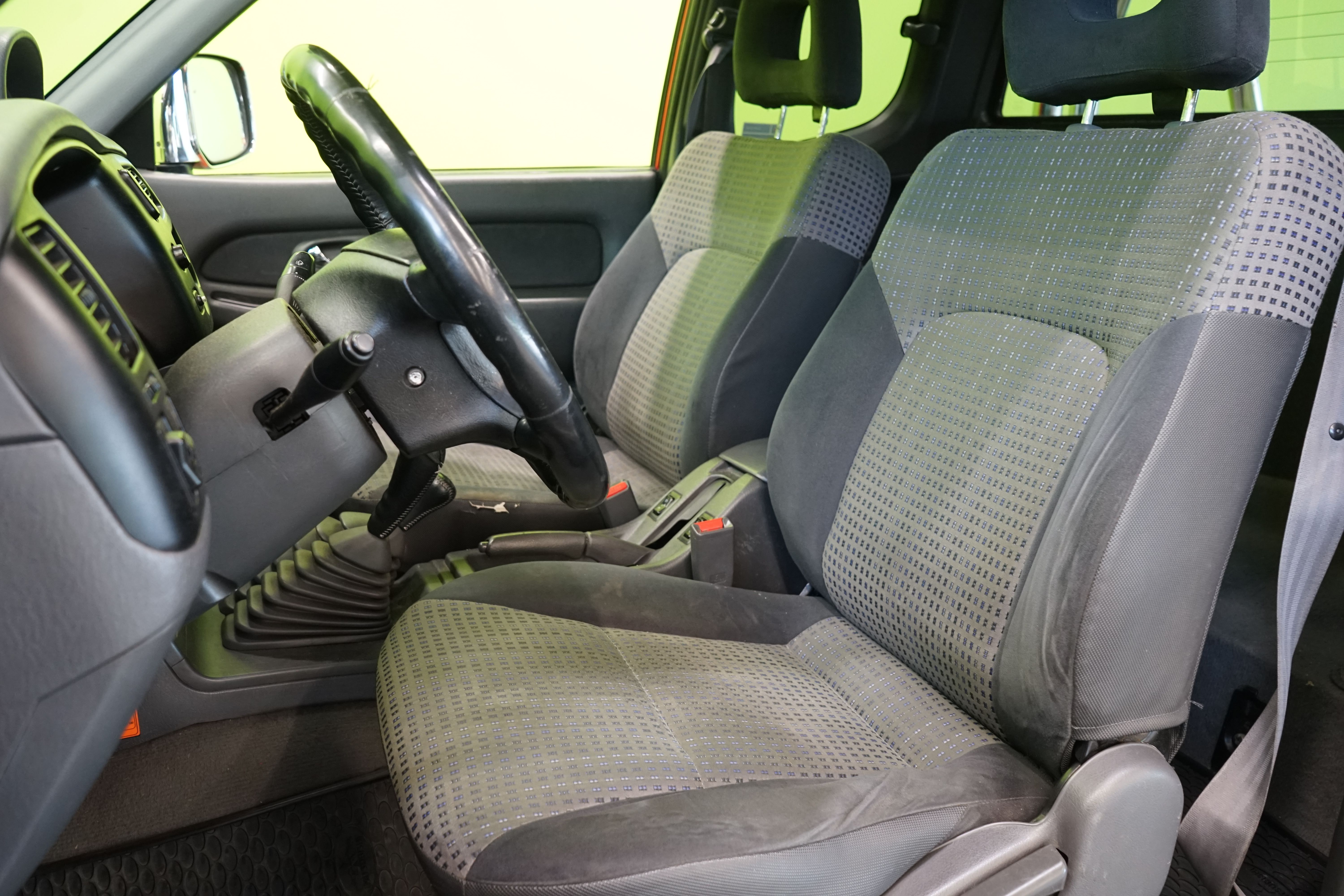 Mitsubishi L200 2004