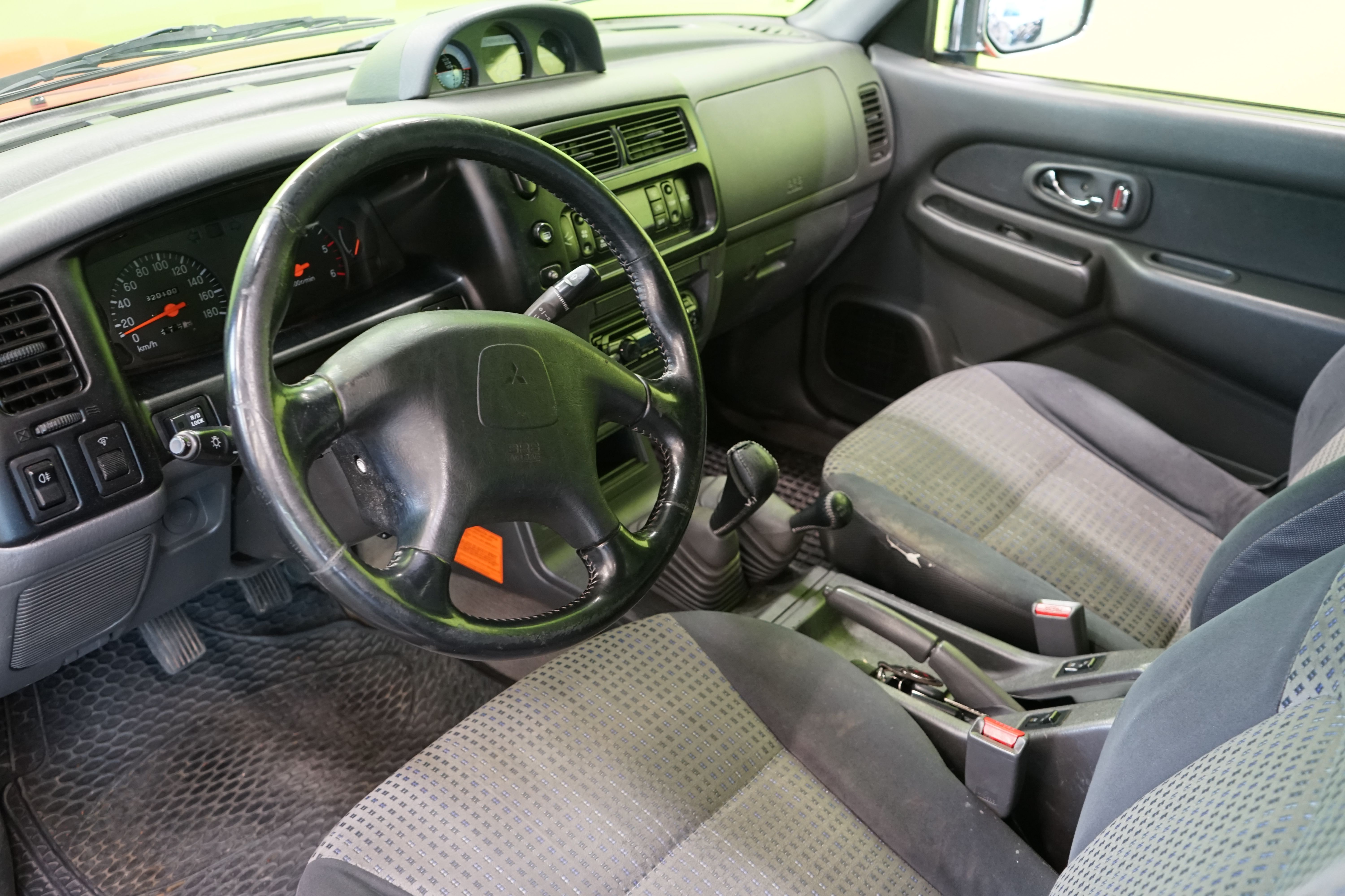 Mitsubishi L200 2004