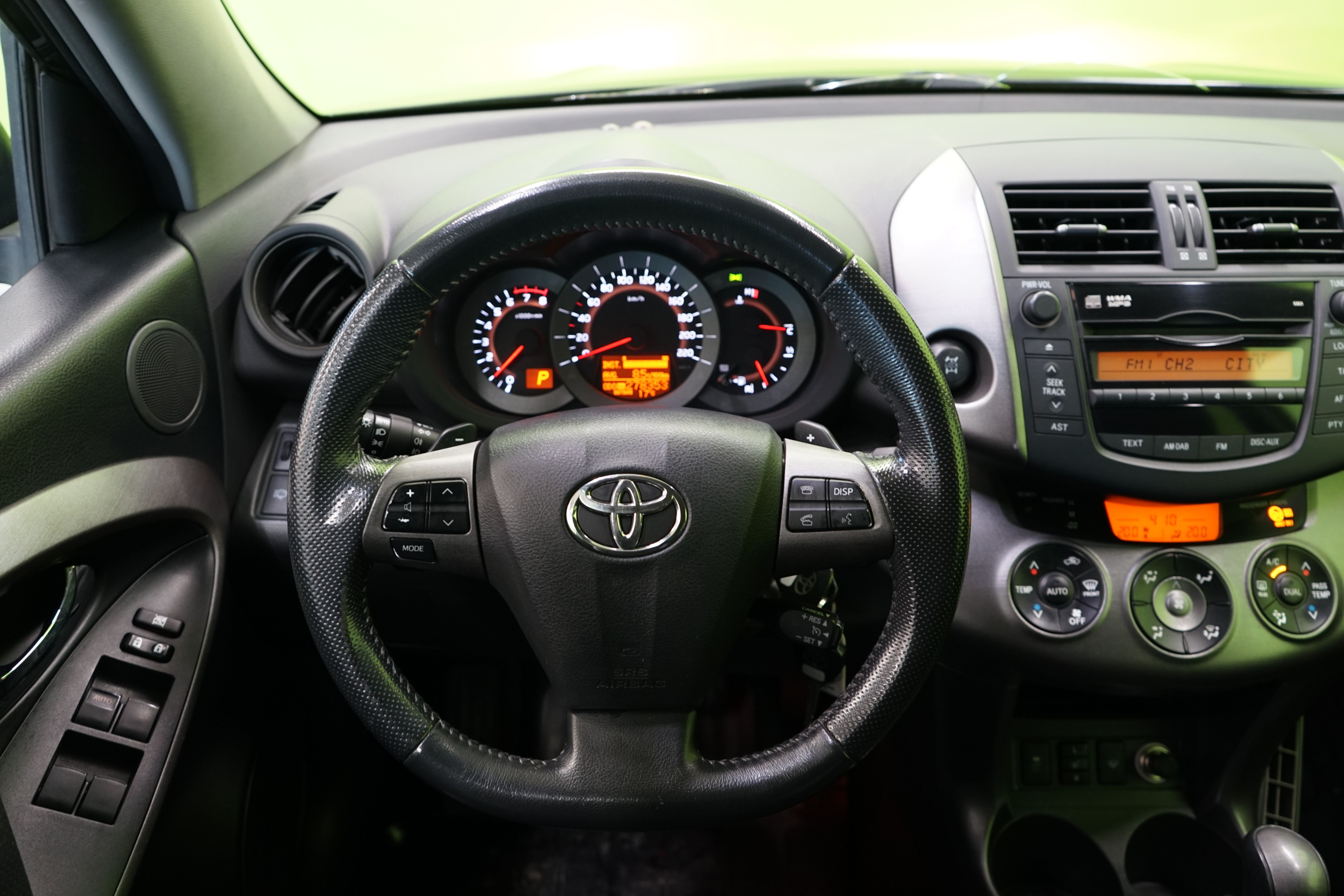 Toyota RAV4 2011