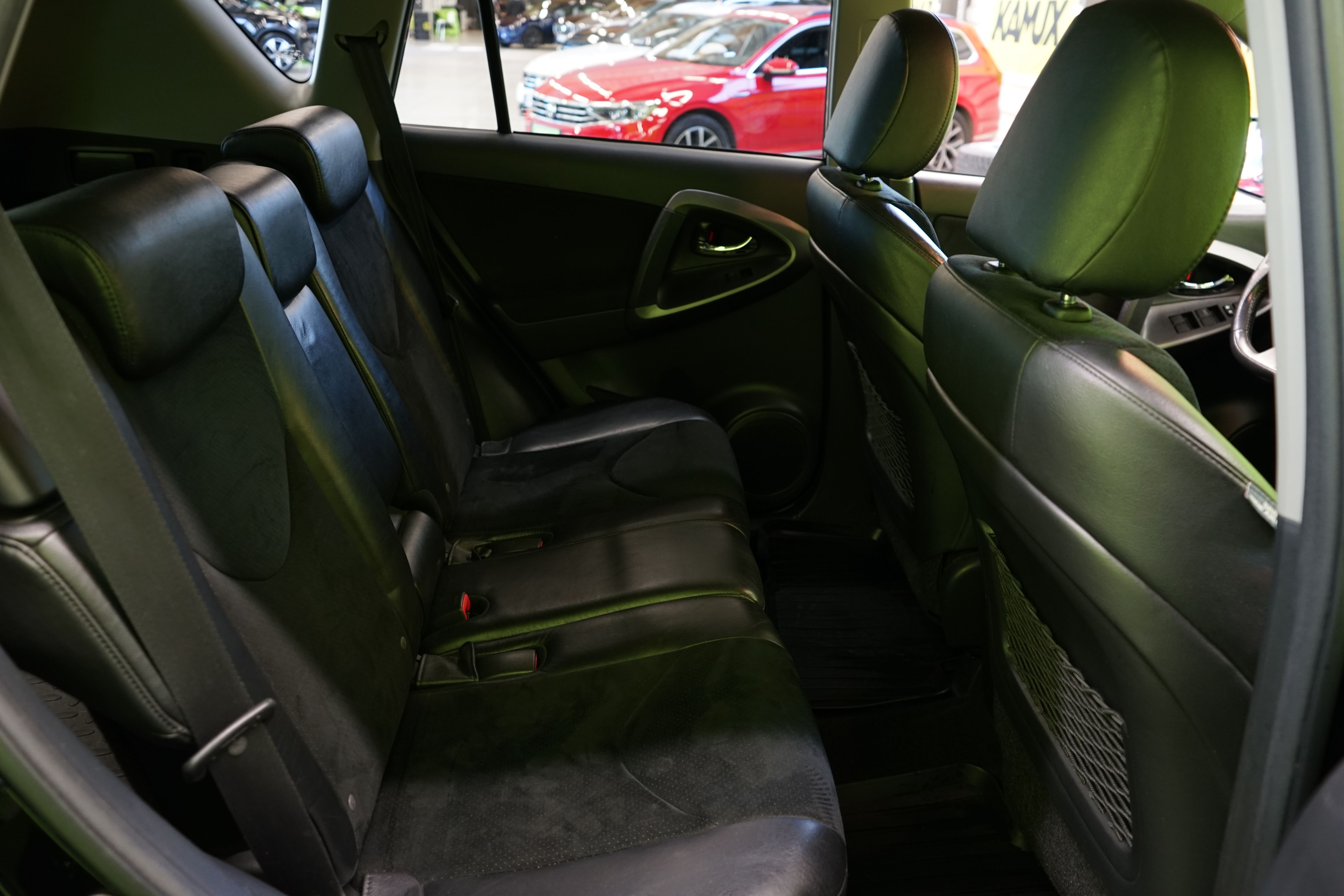Toyota RAV4 2011