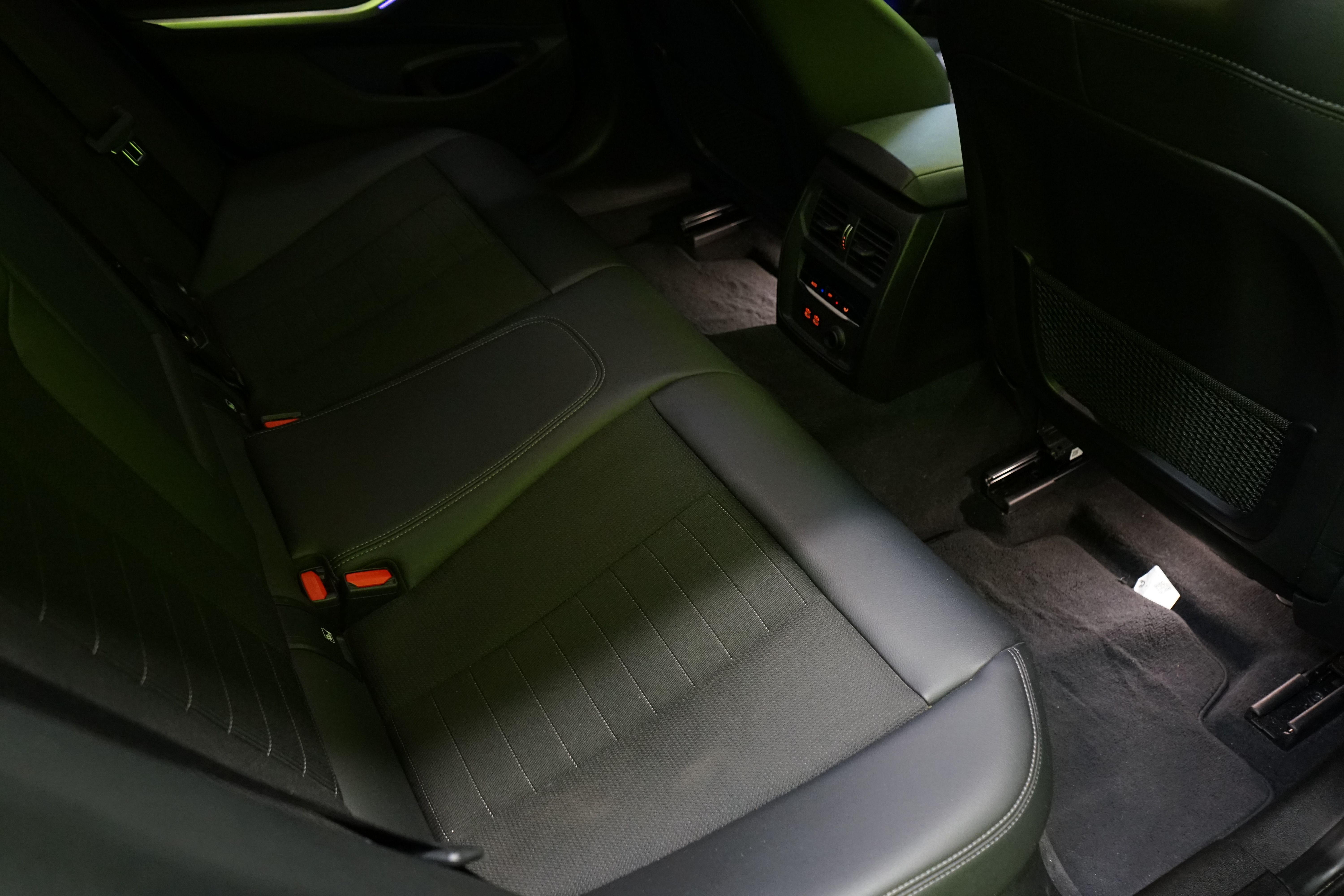 BMW 330 2020