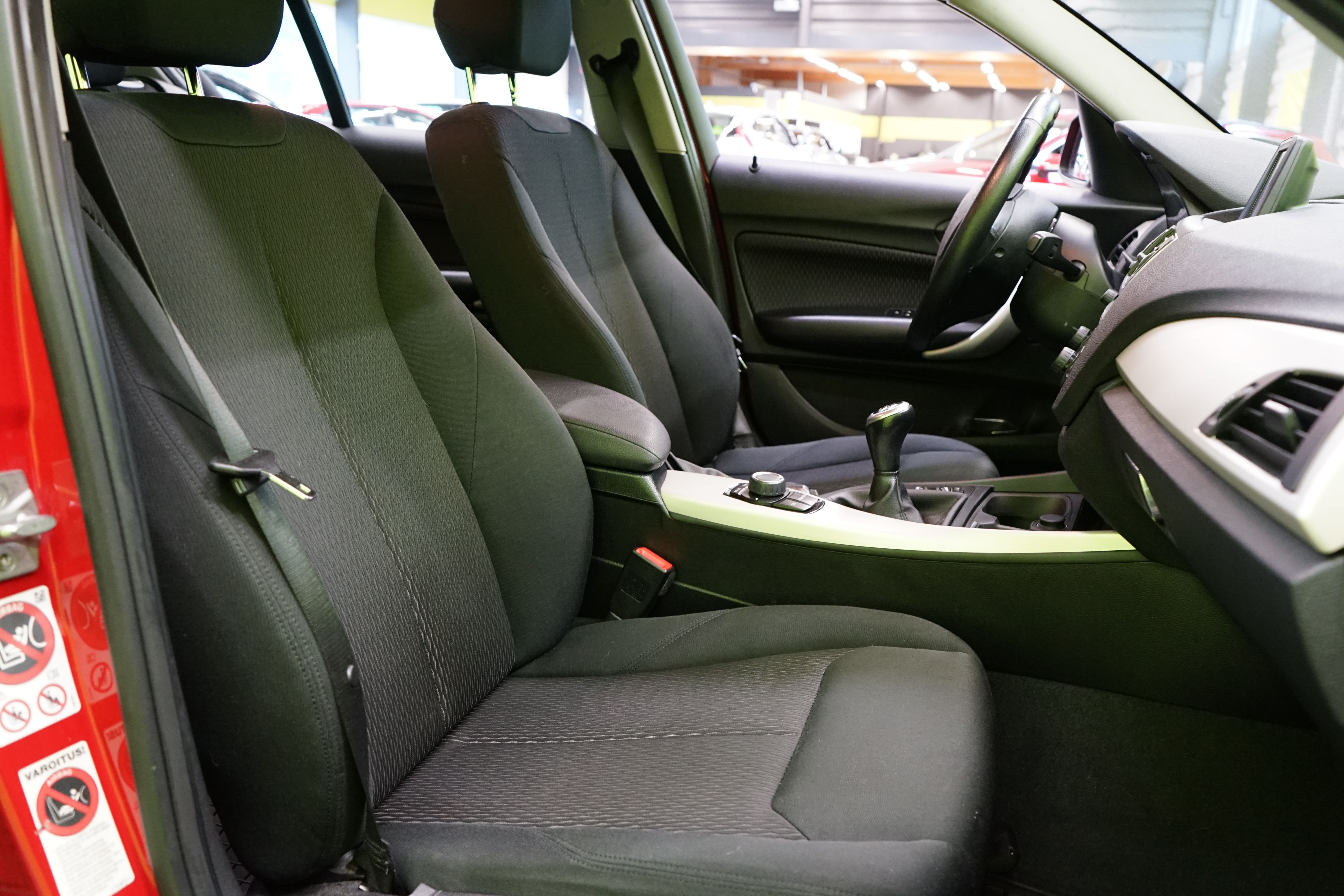 BMW 118 2015