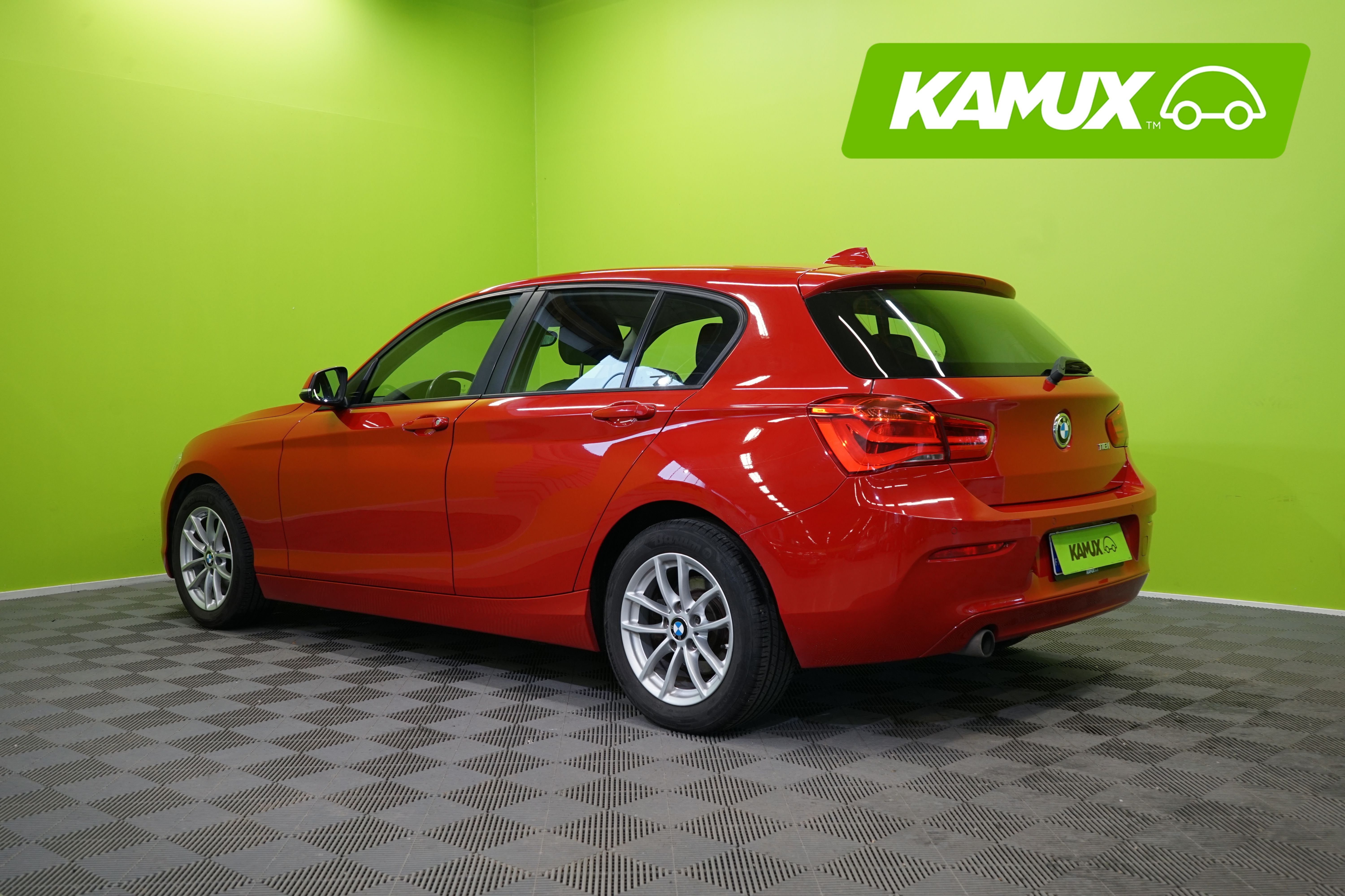 BMW 118 2015