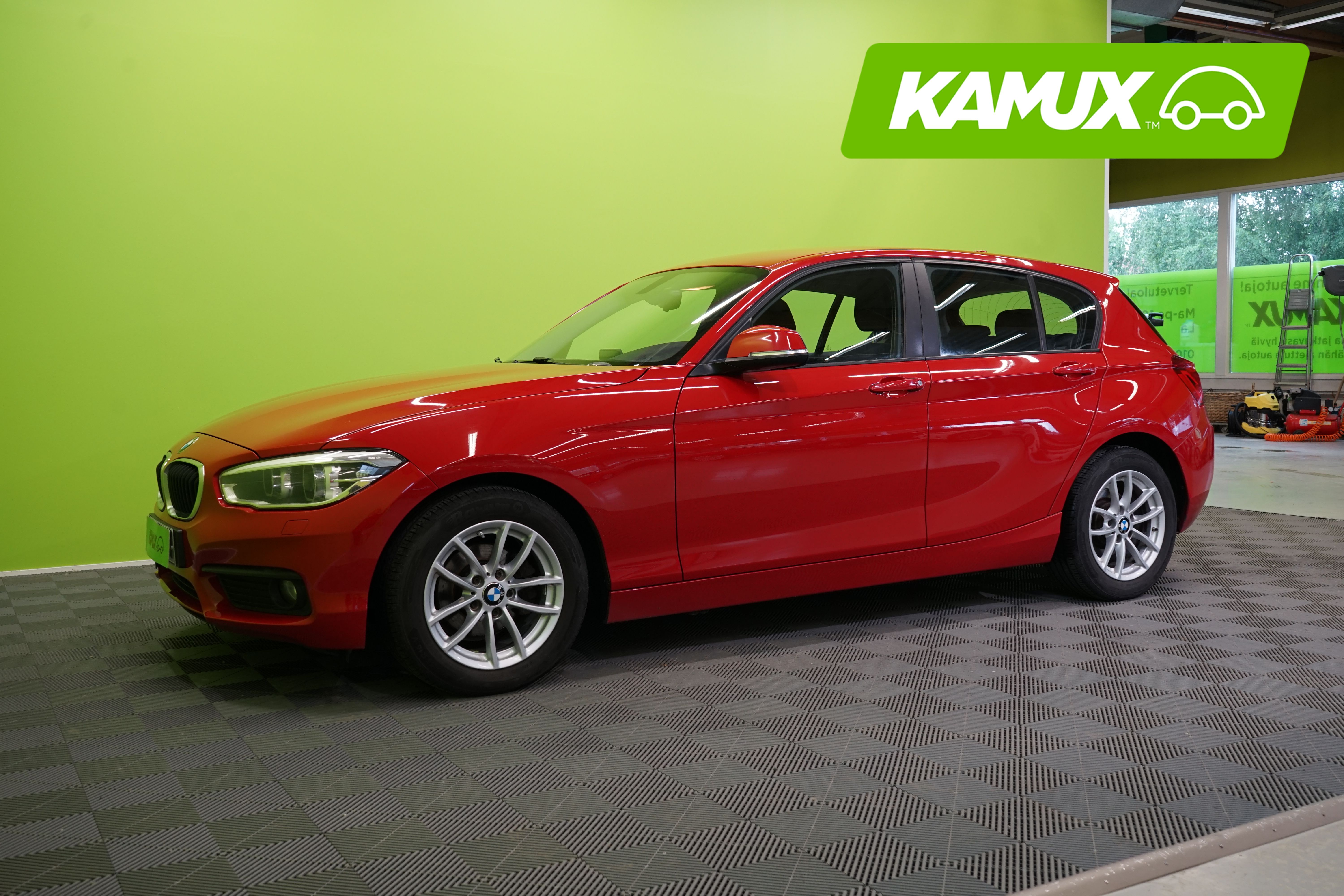 BMW 118 2015