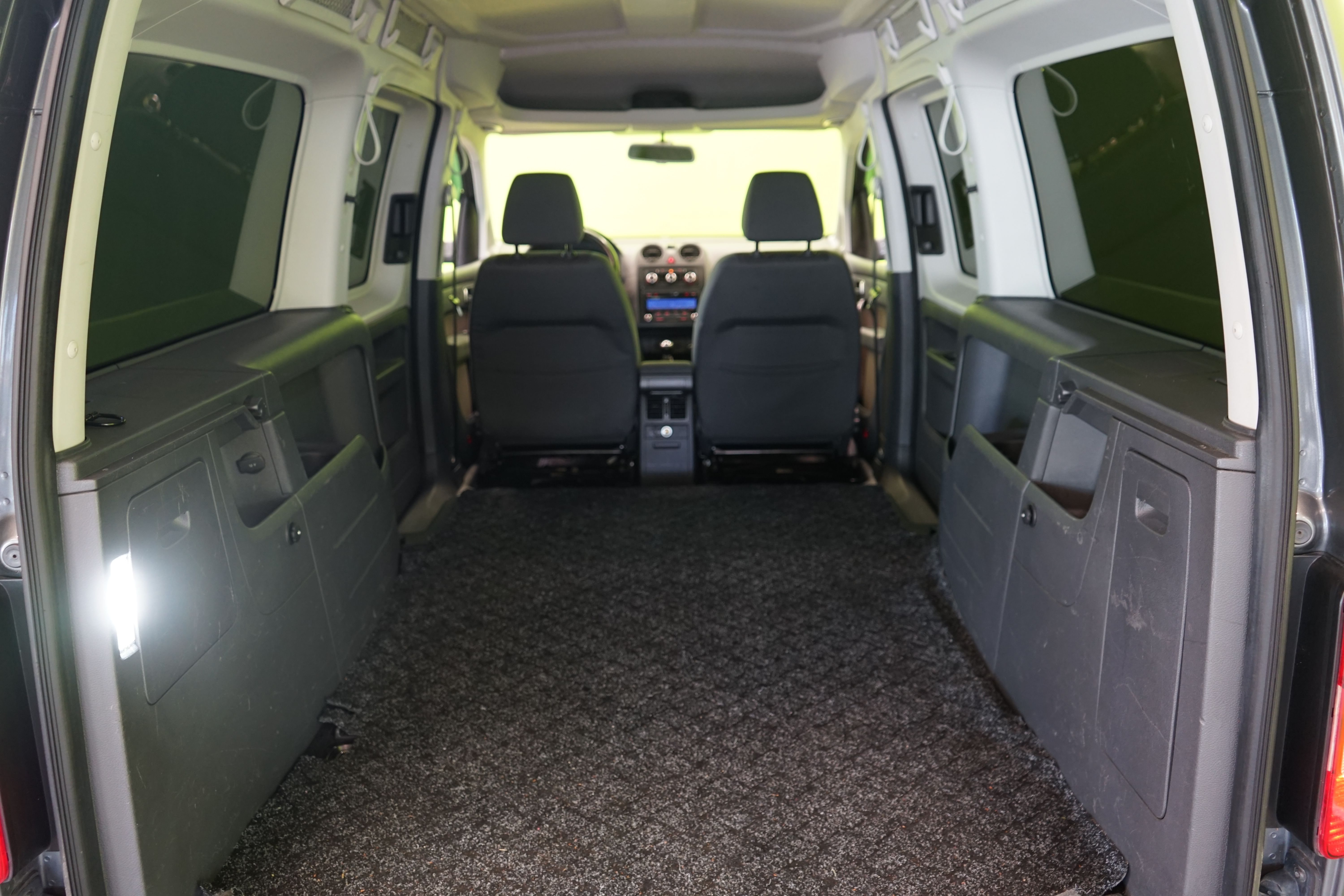 Volkswagen Caddy Maxi 2011