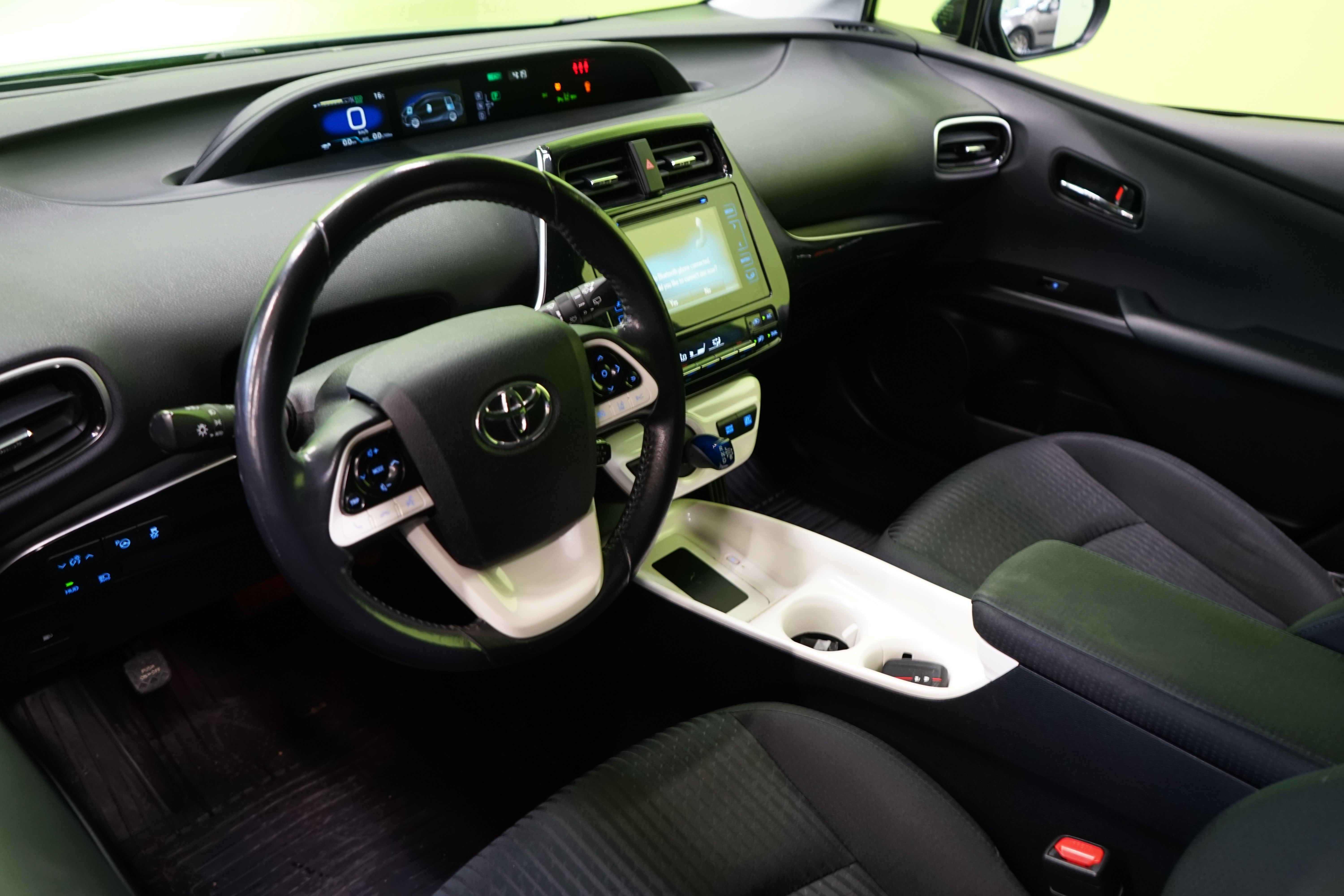 Toyota Prius 2016