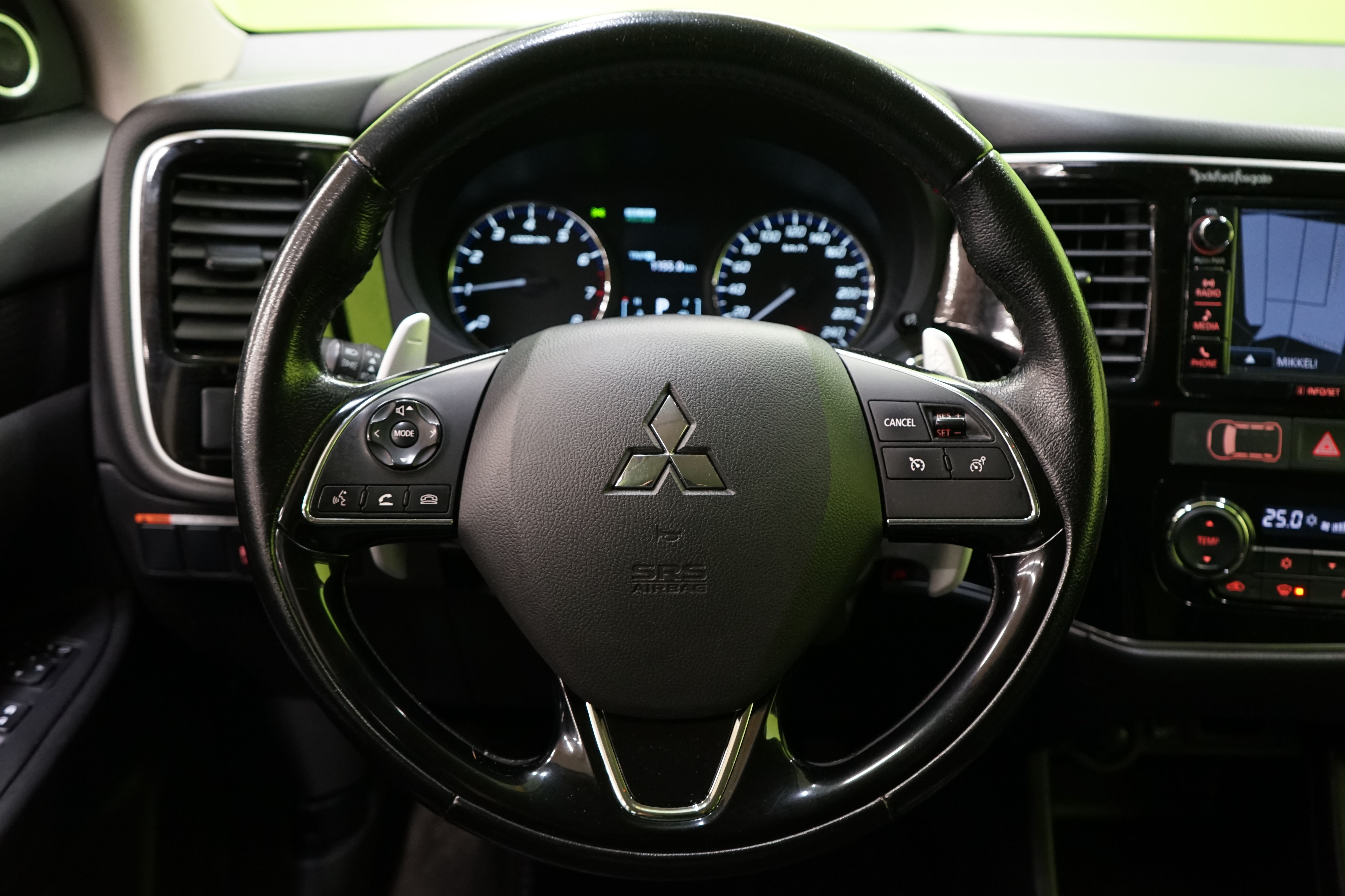 Mitsubishi Outlander 2016