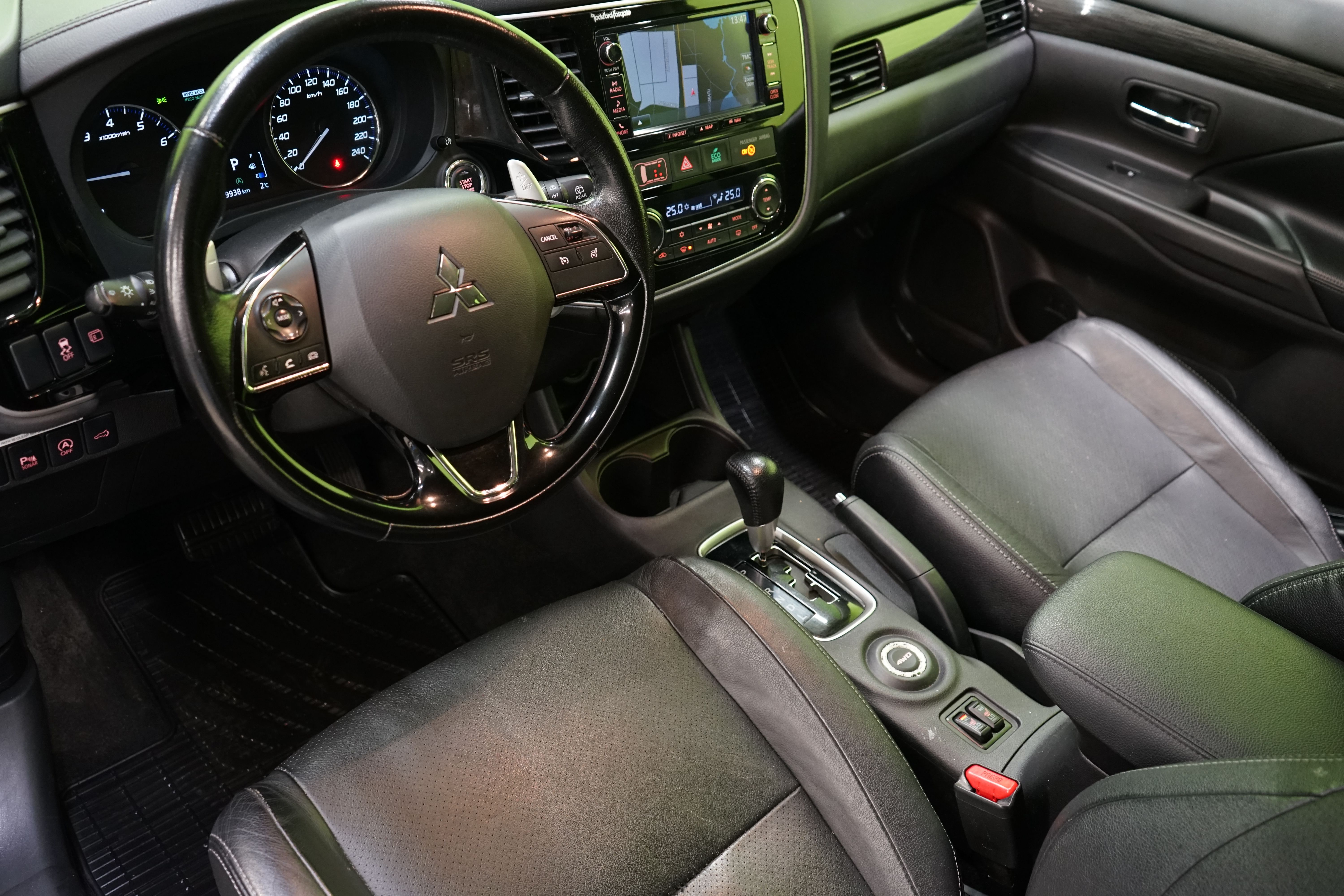 Mitsubishi Outlander 2016