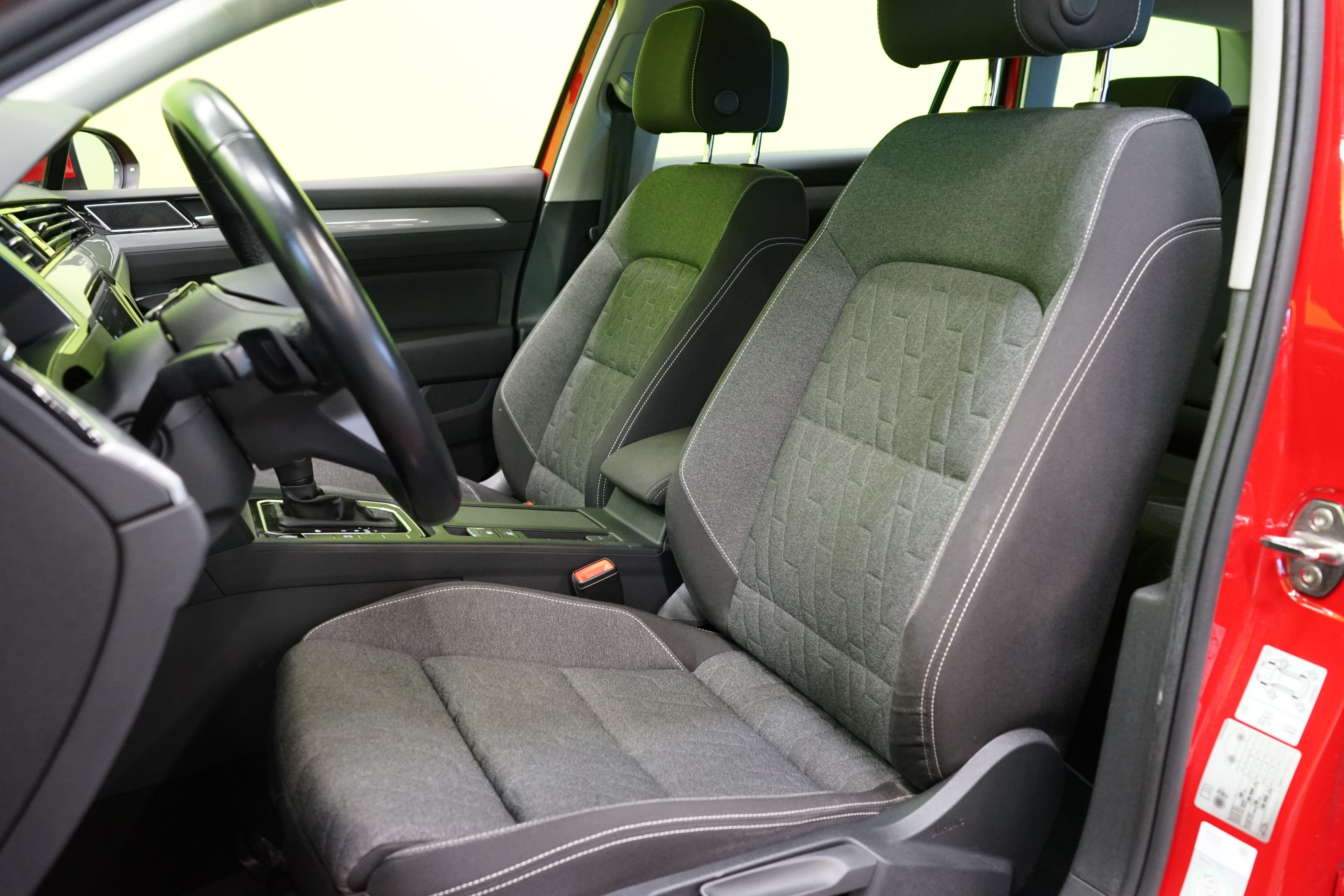 Volkswagen Passat 2023