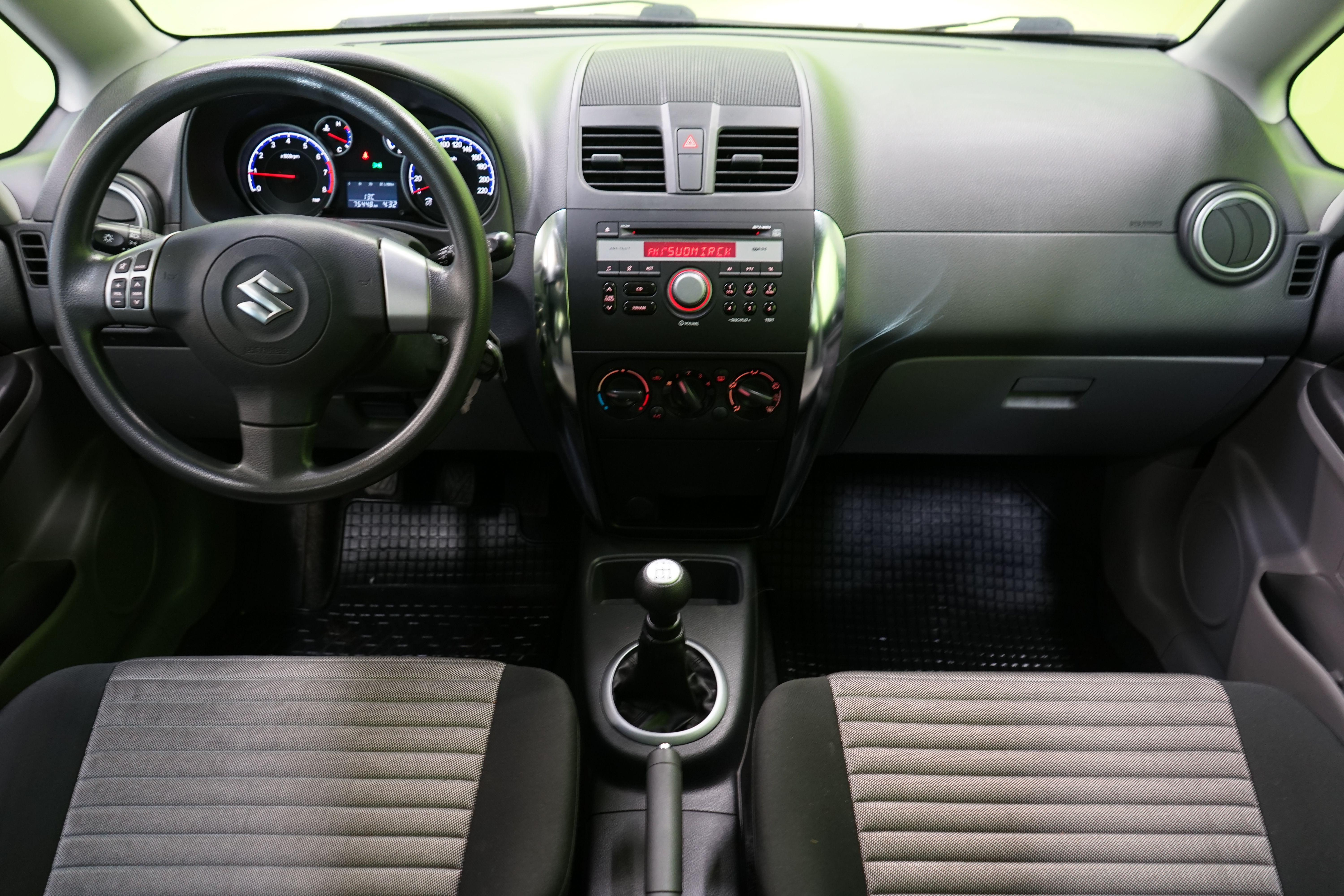 Suzuki SX4 2011