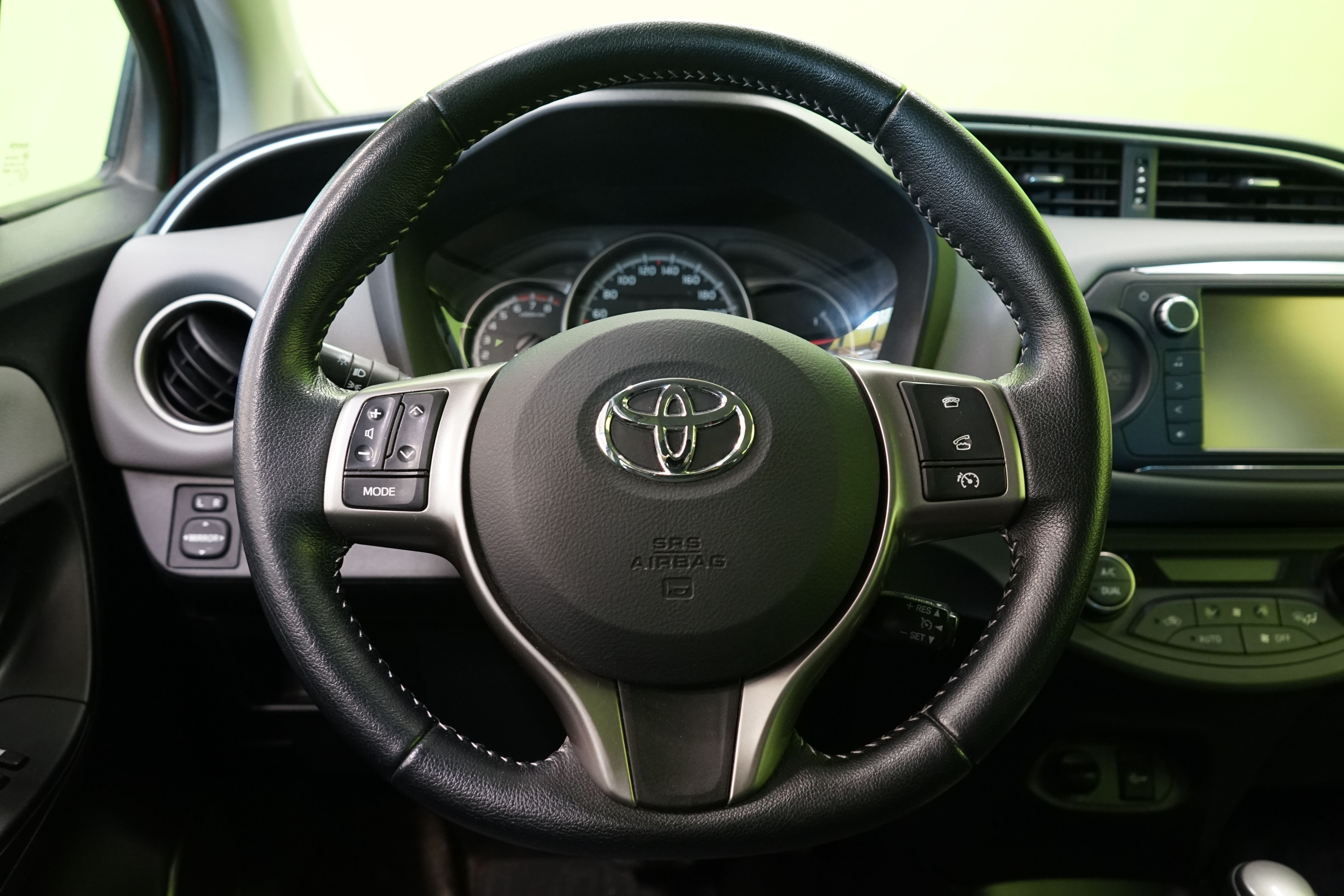 Toyota Yaris 2016