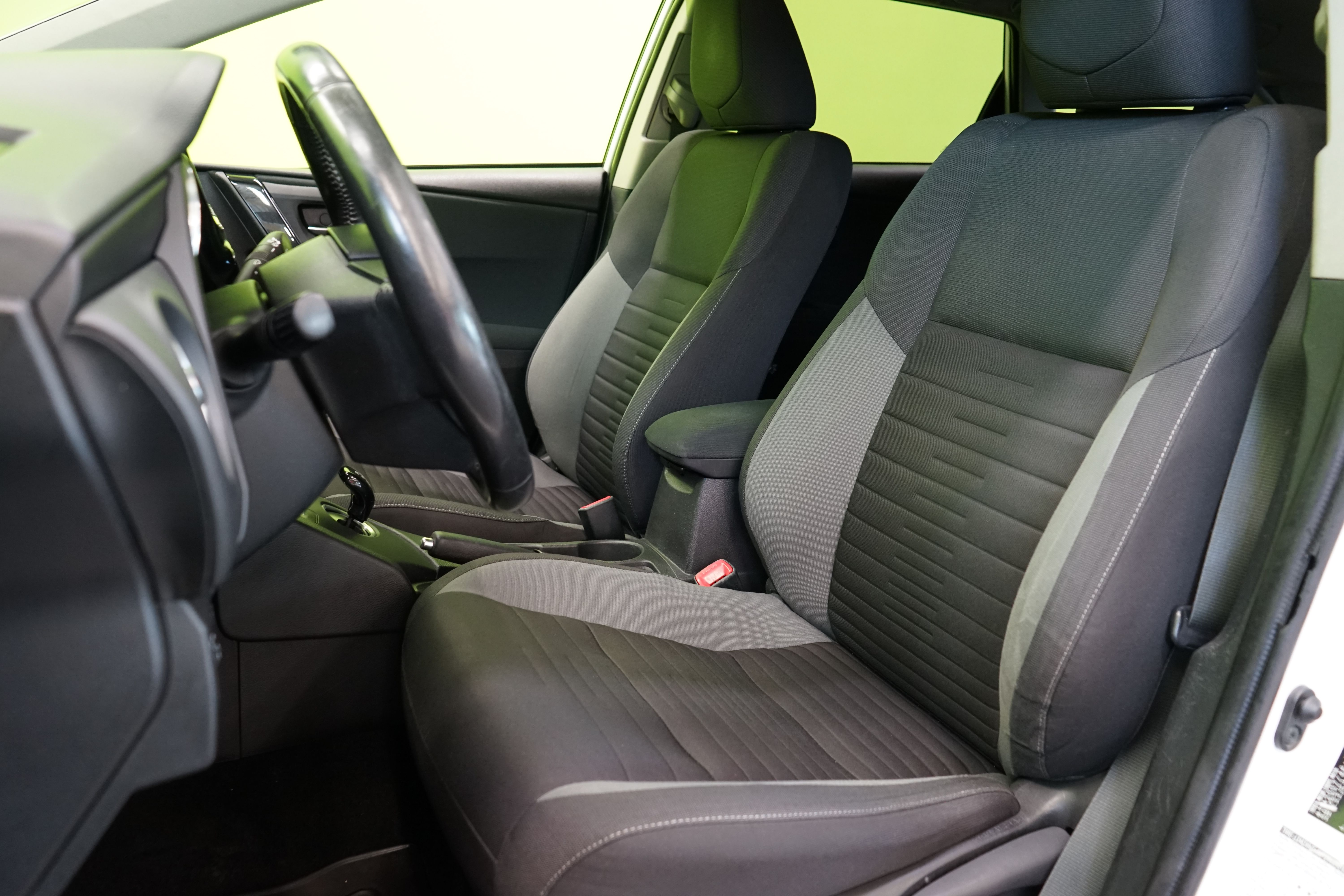 Toyota Auris 2015