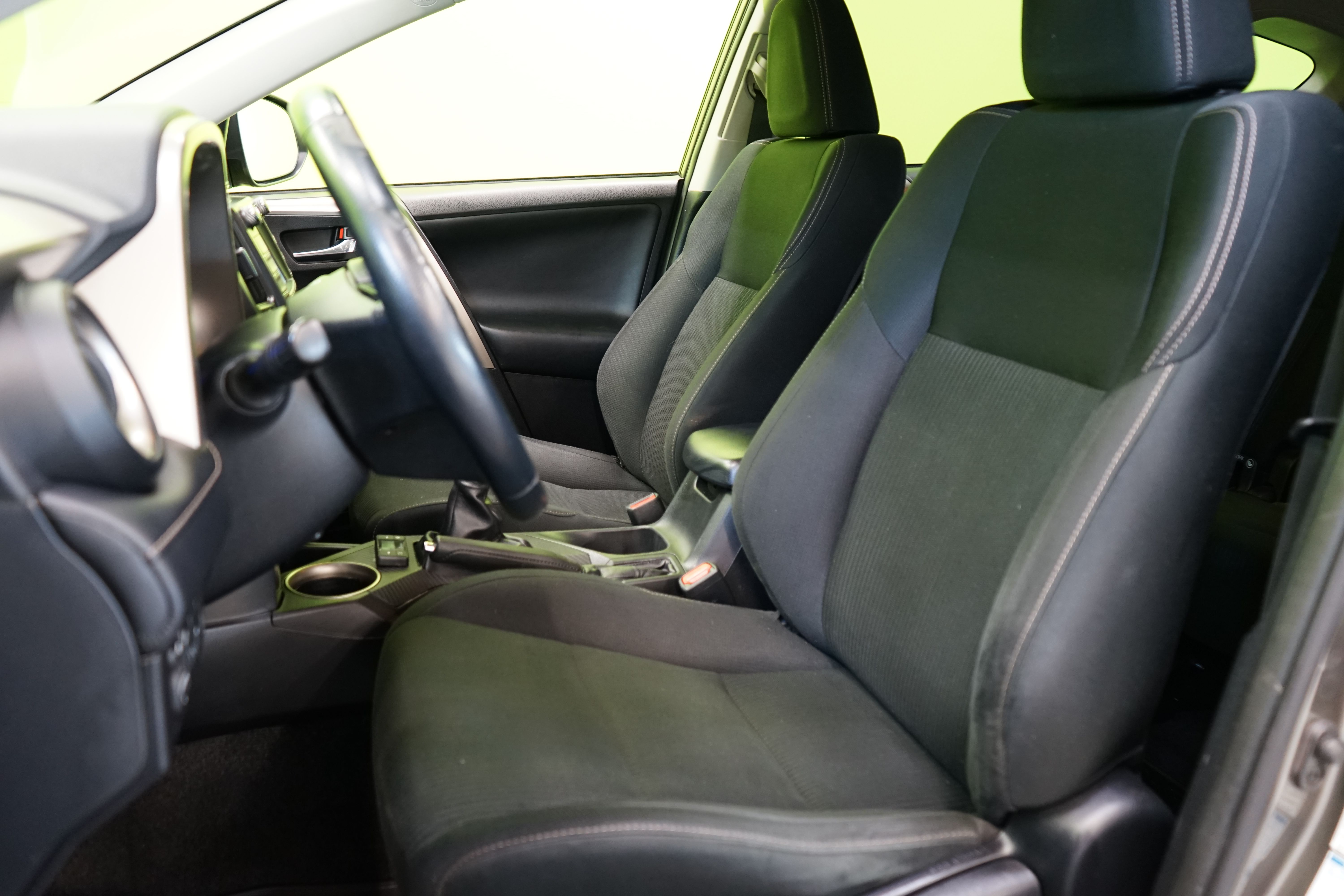 Toyota RAV4 2015
