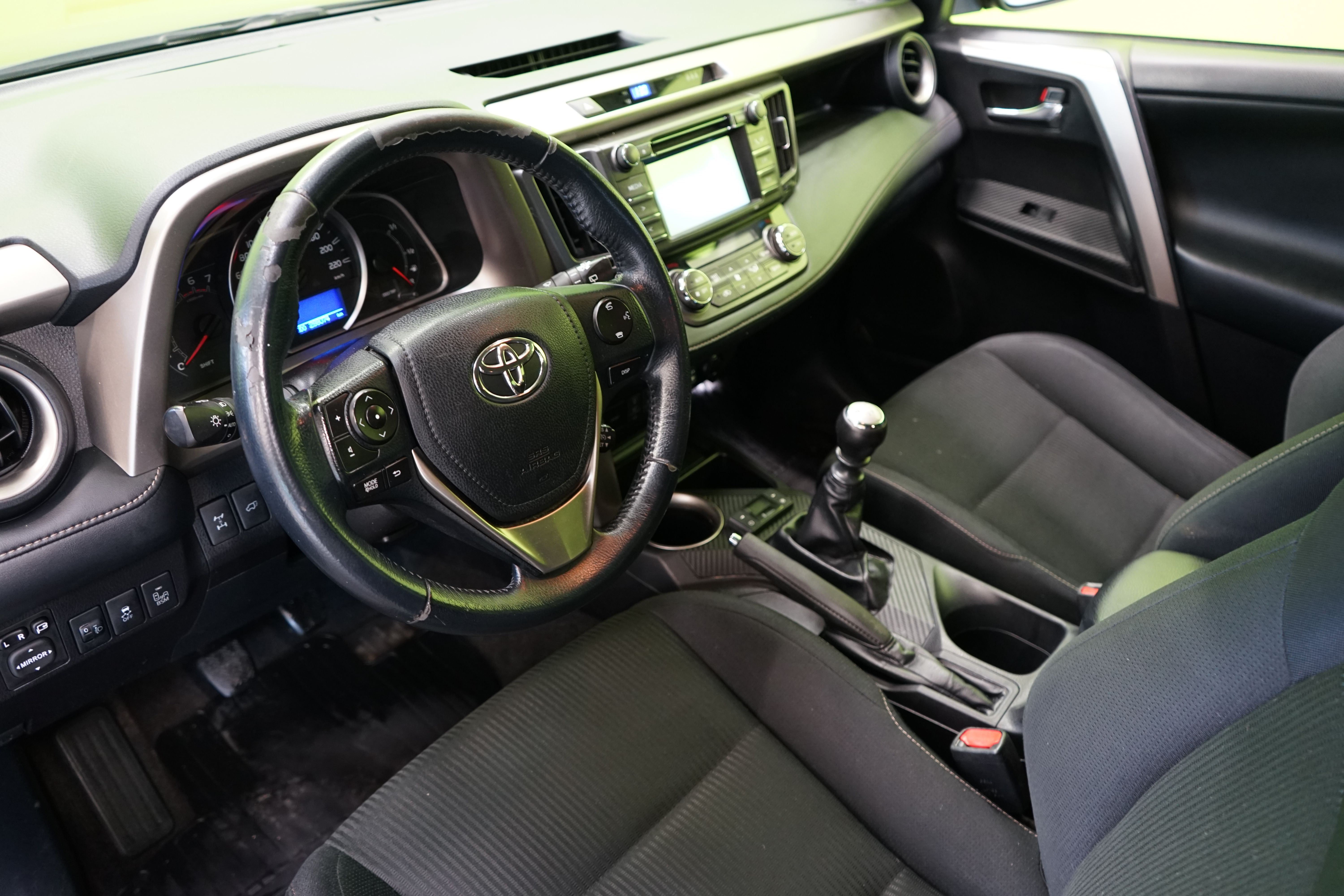 Toyota RAV4 2015