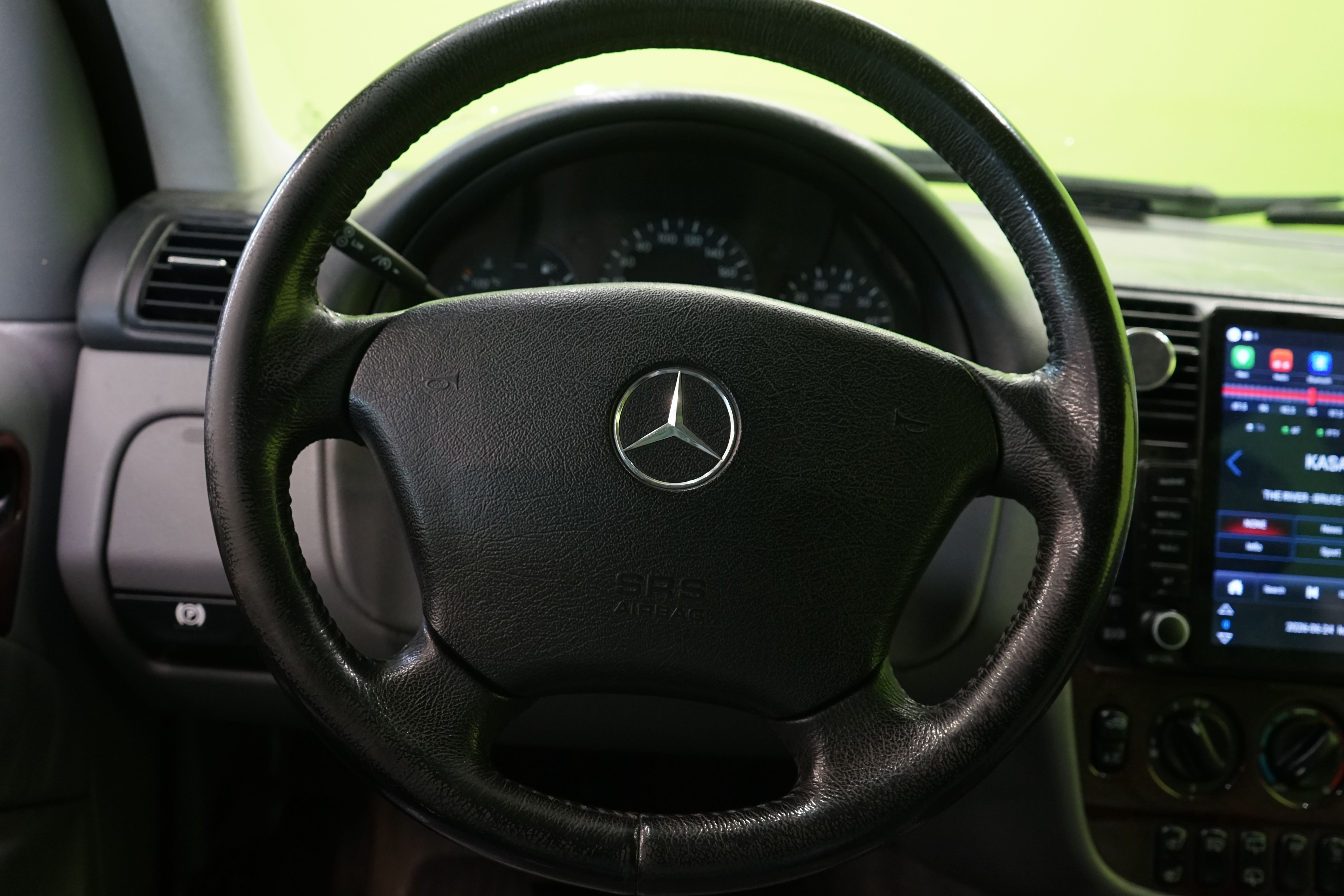 Mercedes-Benz ML 2000