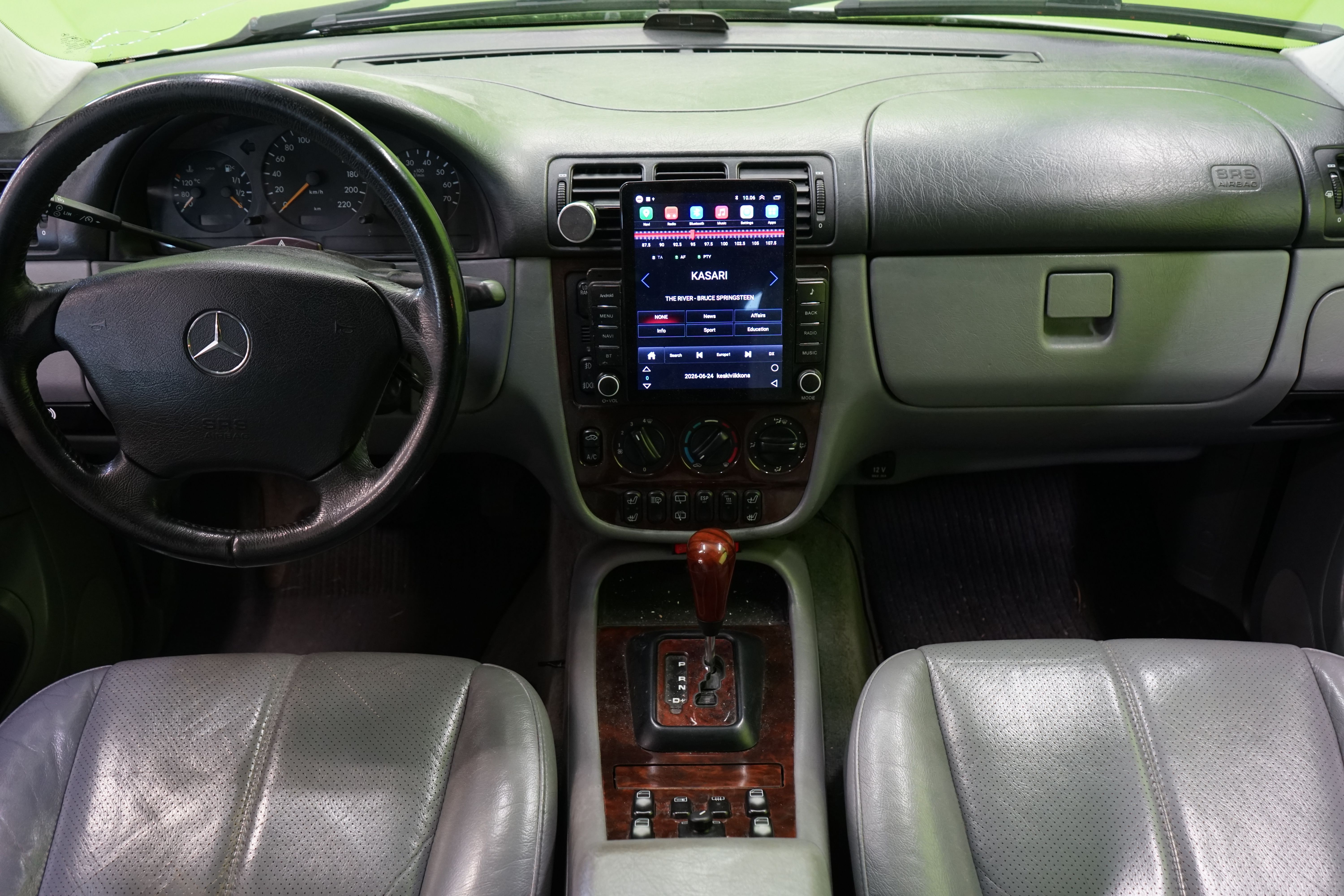 Mercedes-Benz ML 2000