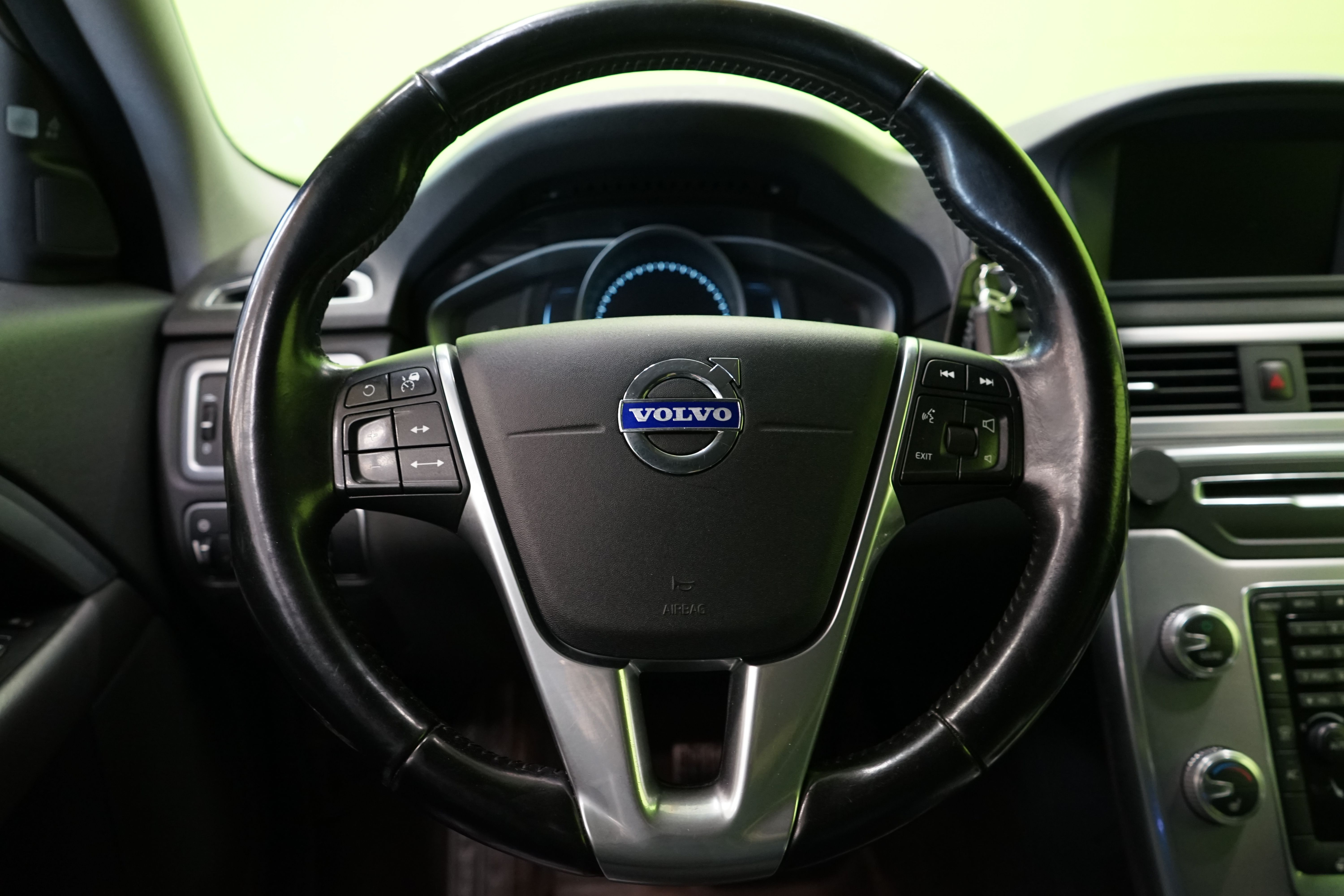 Volvo V70 2015