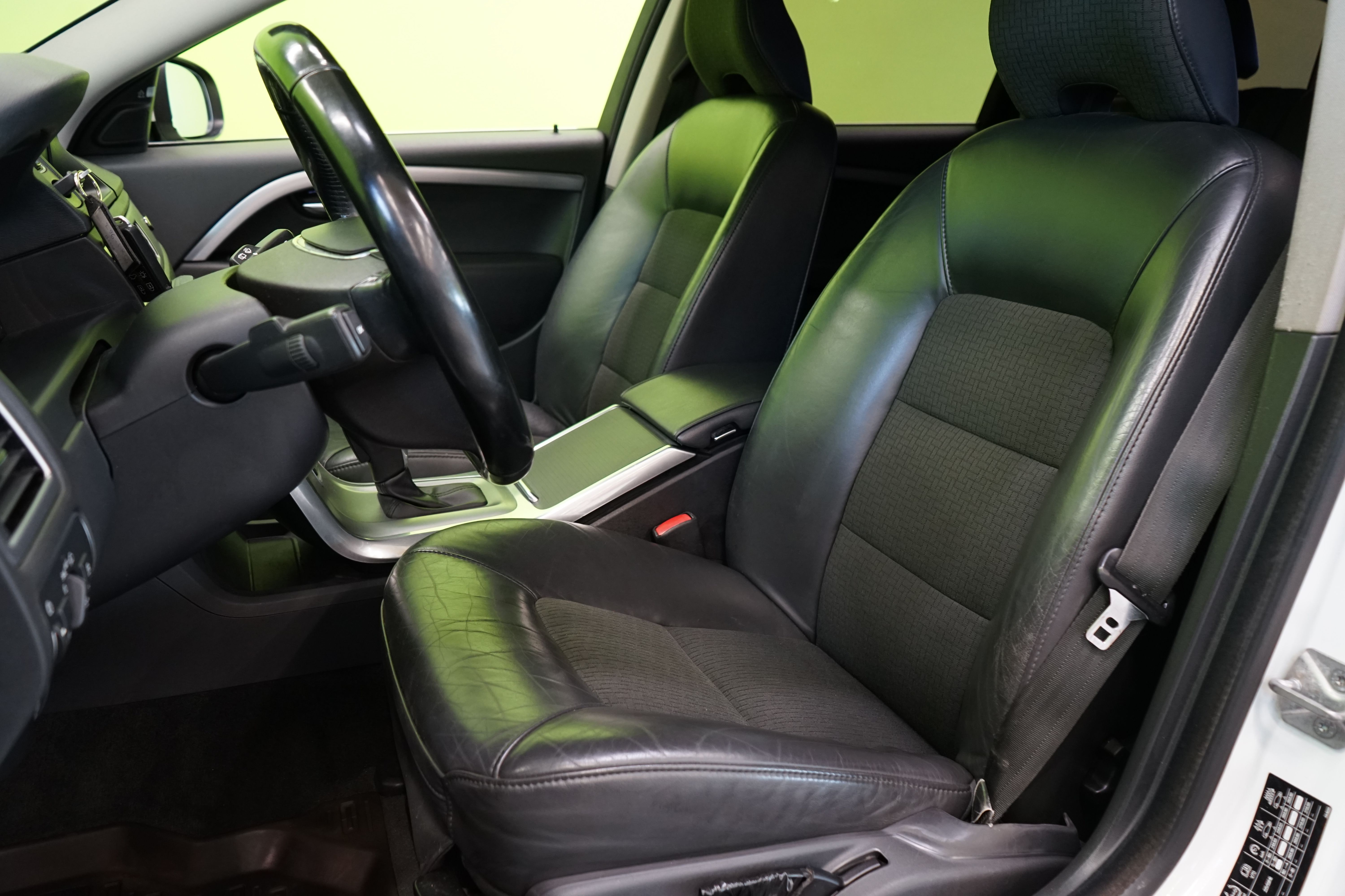 Volvo V70 2015